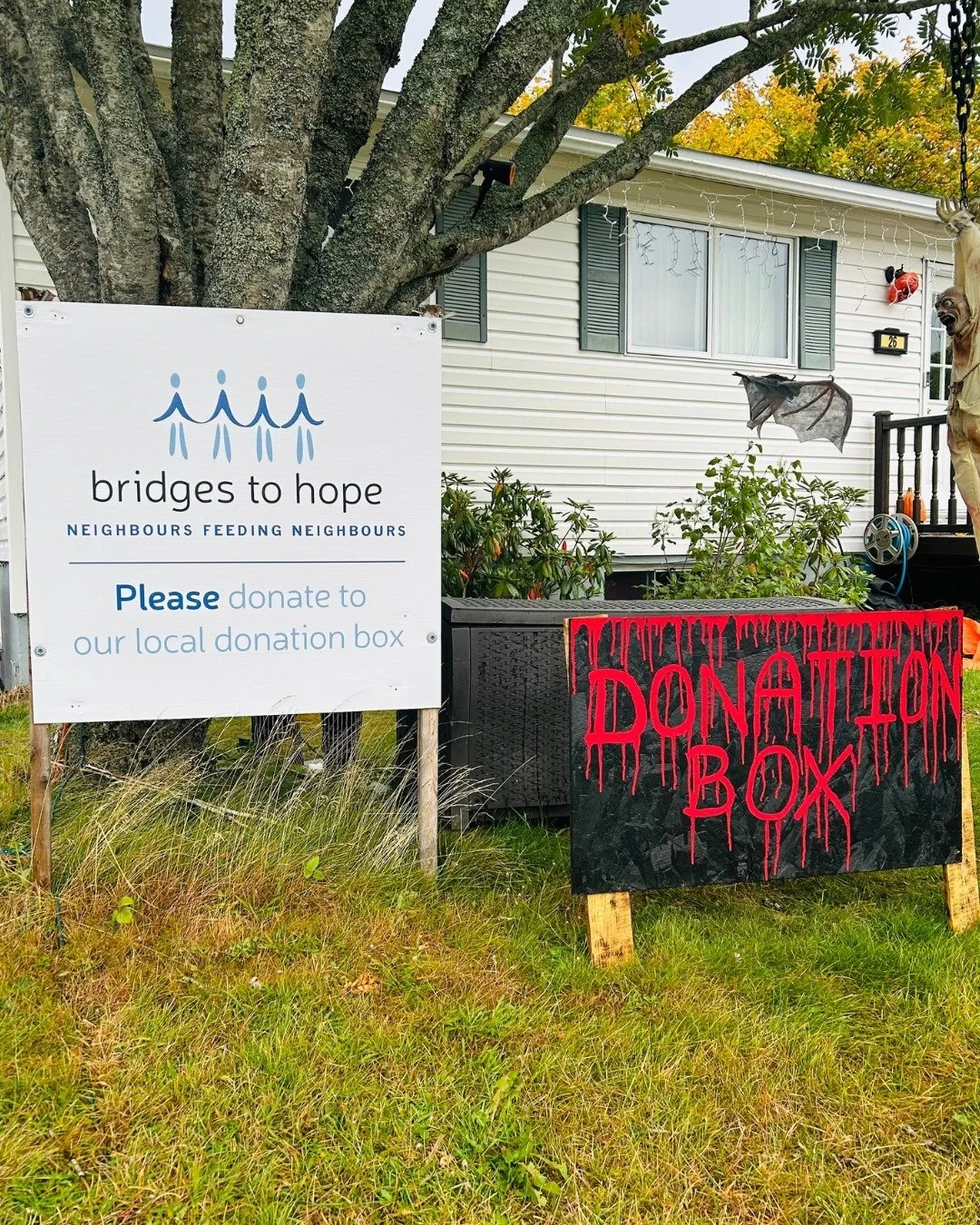 🎃👻The Halloween spirit at A Haunting on Winnipeg Street just keeps on giving! 

So far, this food drive has collected more than 710 pounds of food for our pantry--that&rsquo;s nearly $2600 in value! Every item received is making an immediate differ