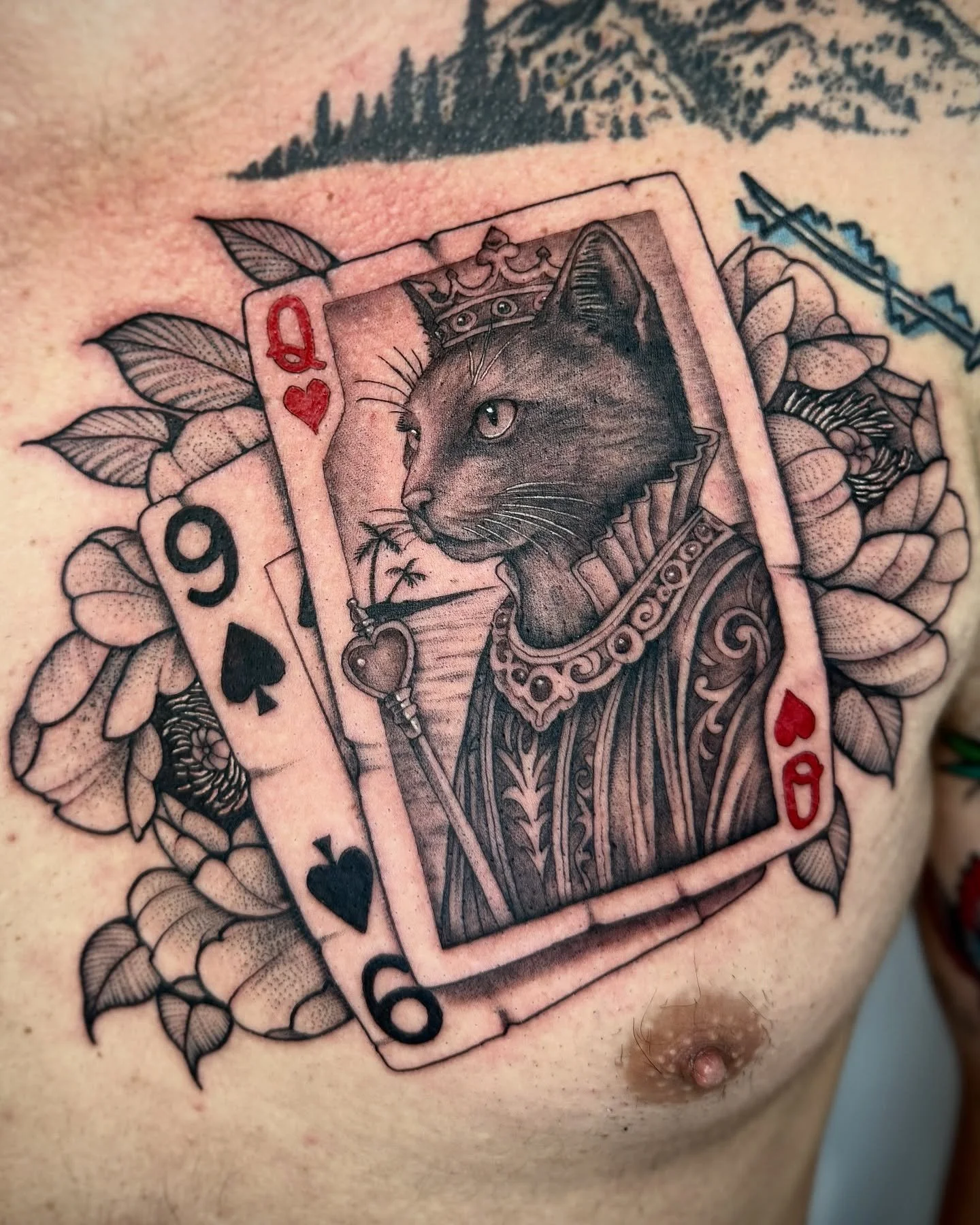 A memorial for the coolest cat, Queen Gwen❤️ Thanks for the fun day and the trust with this one Greg!
.
.
.
#cattattoo #catportraits #catmemorial #pettattoo #cardtattoo #queentattoo #queenofhearts #chesttattoo #savannahtattooartist #georgiatattooarti