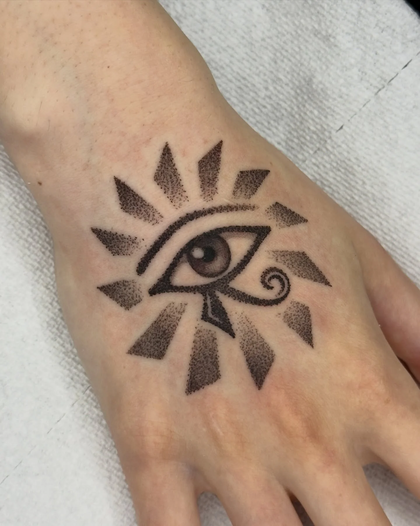 eye of Horus for Samantha 👁️ 
Thanks again!