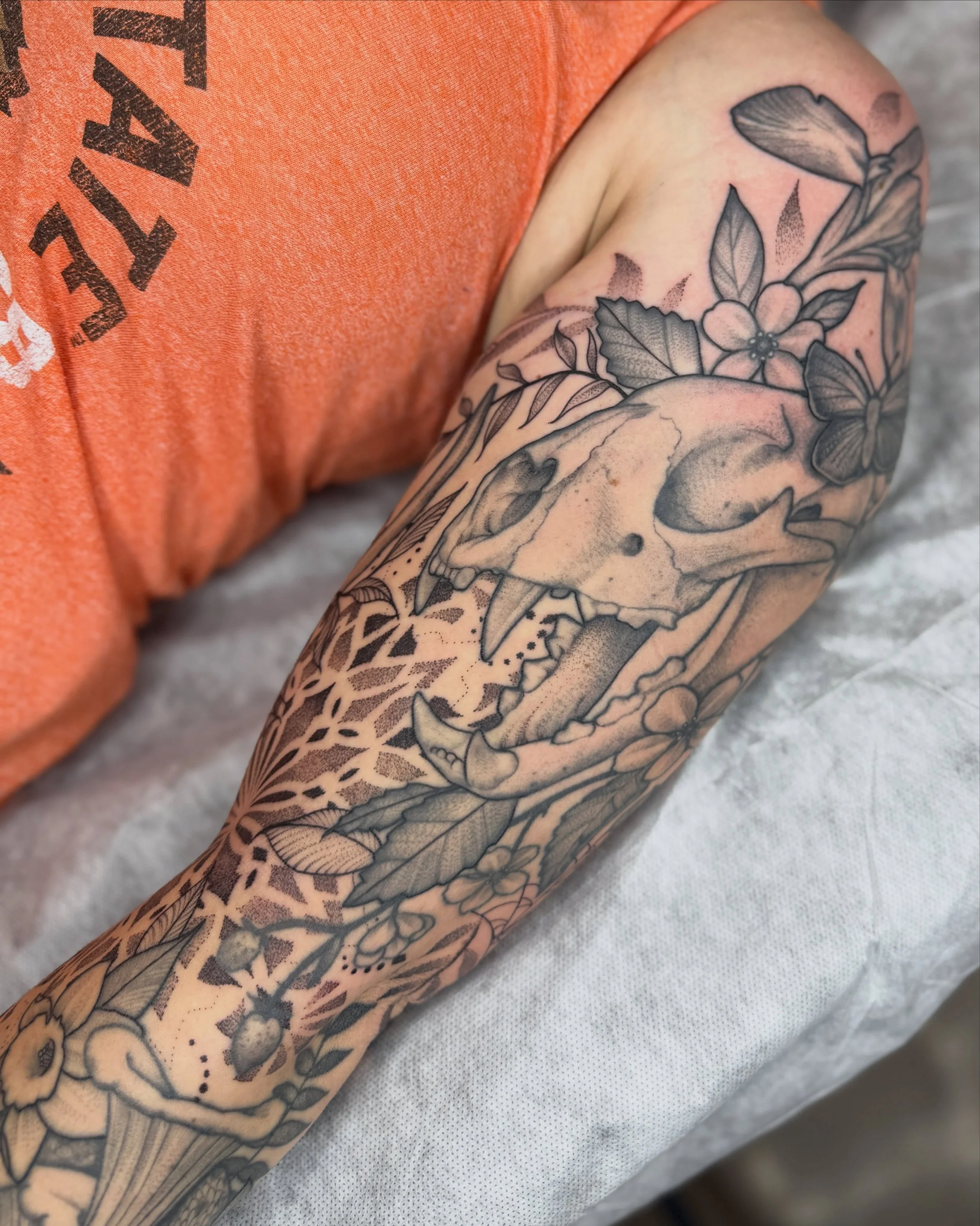 I got to finish up Shaelyn&lsquo;s forest and animal sleeve we started years ago back in Oregon.

Thanks for making the trip and the good times!🙌

#savannahtattoo #savannahtattooartist #georgiatattooartist