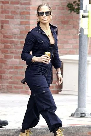 J-Lo-films-latest-video.jpg