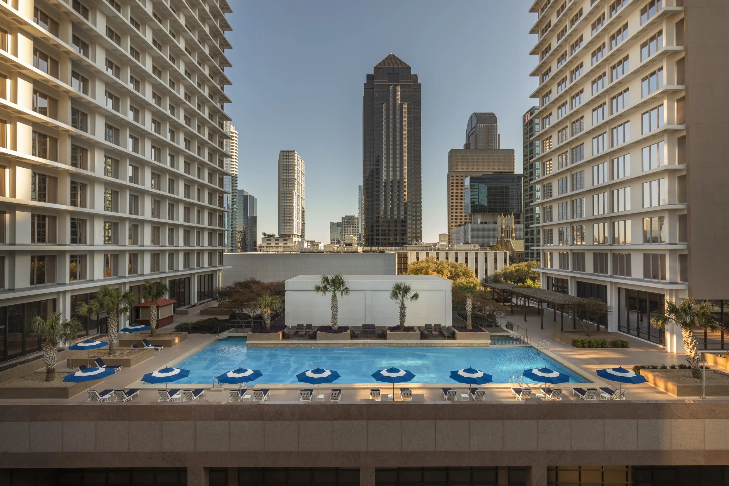 06122024_FairmontDallas_Pool_73.jpg