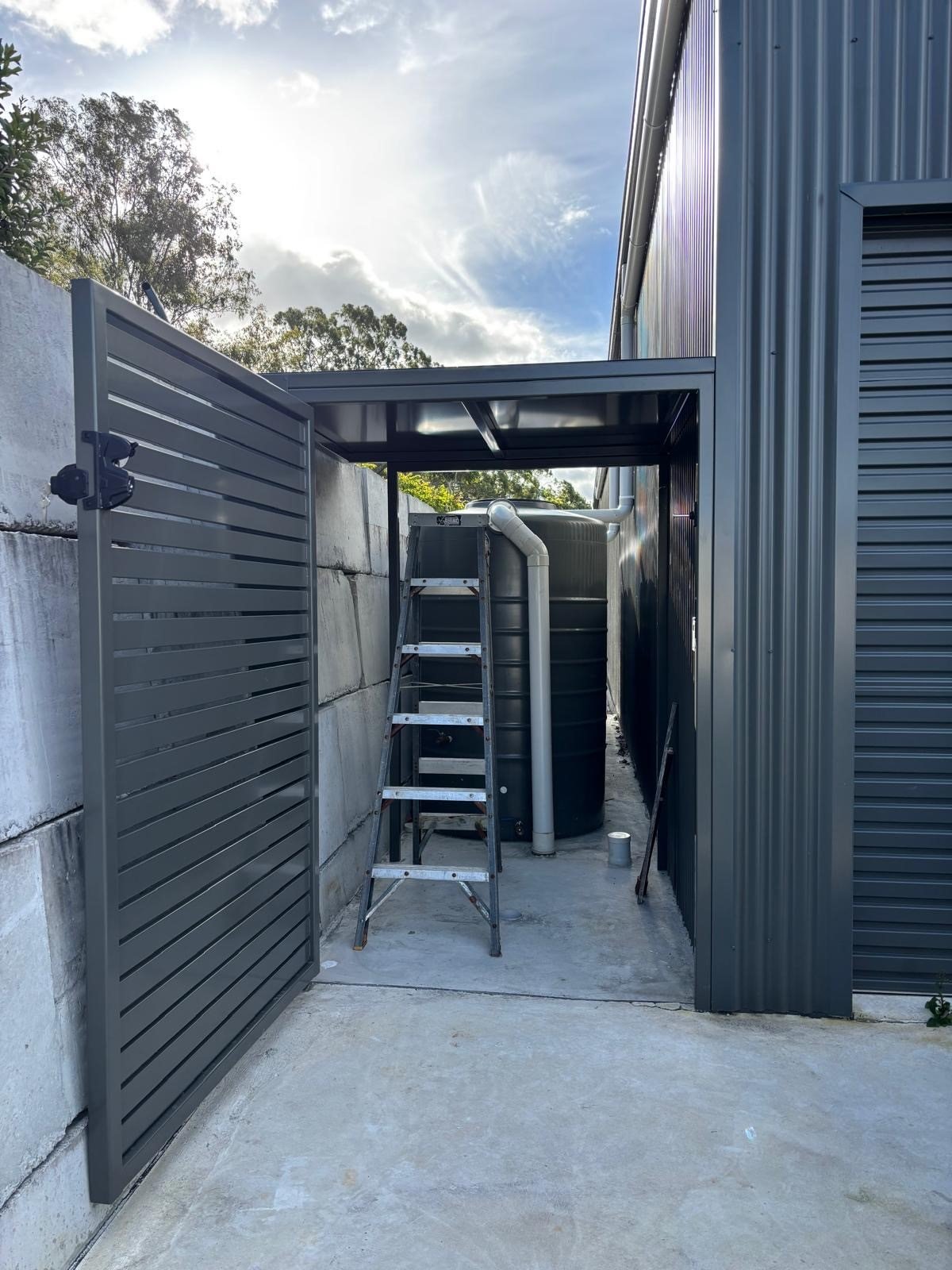 enclosure6.jpg