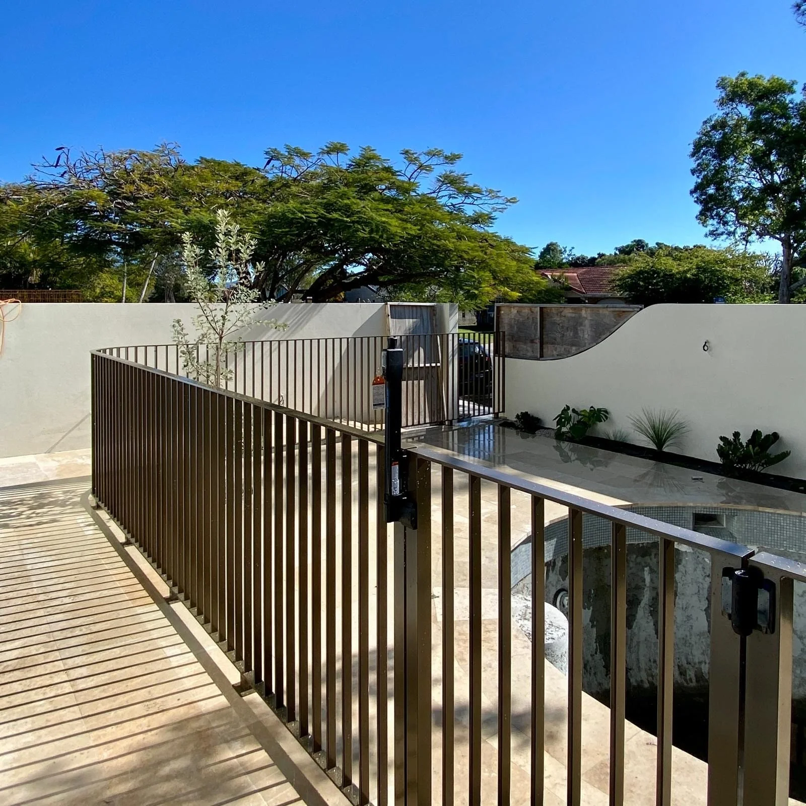 poolfence5.jpg