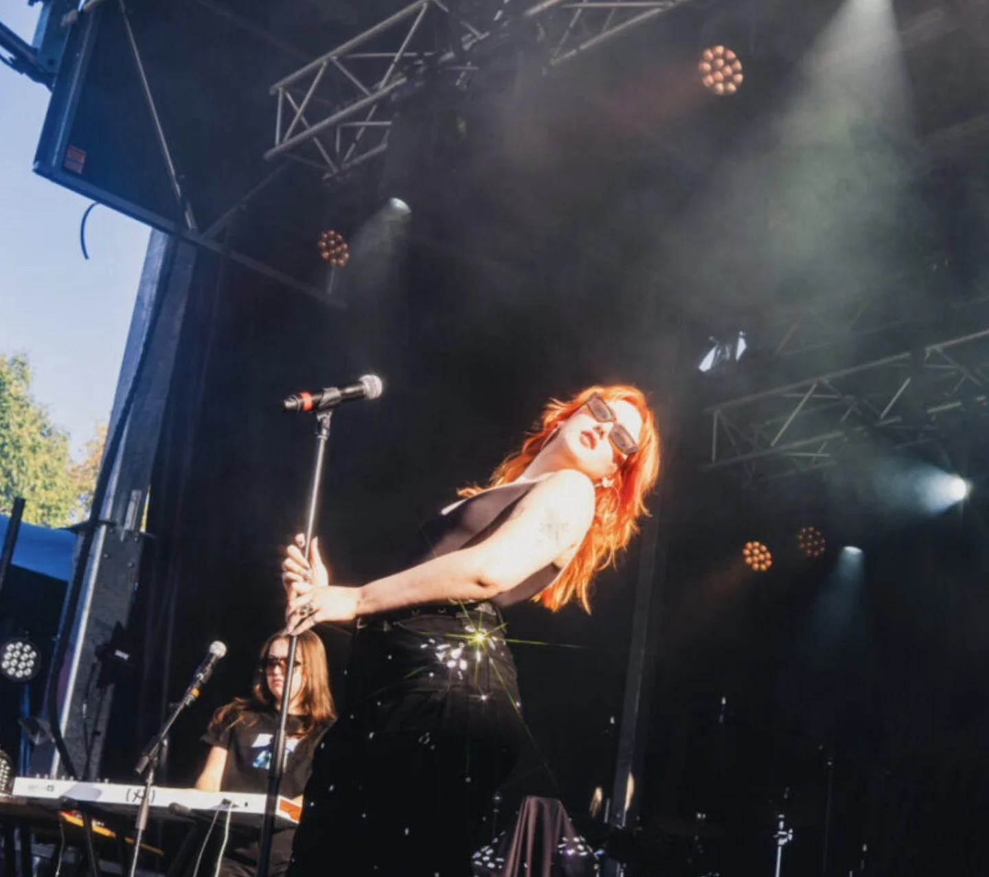 Une super r&eacute;sum&eacute; du spectacle au @festivalfono &agrave; Qu&eacute;bec, le 13 septembre dernier par @ecoutedoncca 🥹💕

&laquo; Une autre qui m&rsquo;avait fait une bonne premi&egrave;re impression il y a quelques ann&eacute;es! Coudonc,