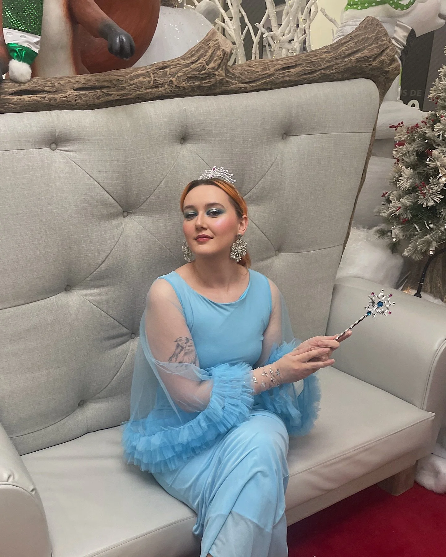 JOYEUSES F&Ecirc;TES &agrave; tou.te.s 🎄✨

Je vous envois plein d'amour durant cette p&eacute;riode des f&ecirc;tes 🤍 J'ai eu la chance de passer Noel avec ma famille, &agrave; me bourrer la face de dessert et surtout &agrave; &ecirc;tre la F&Eacut