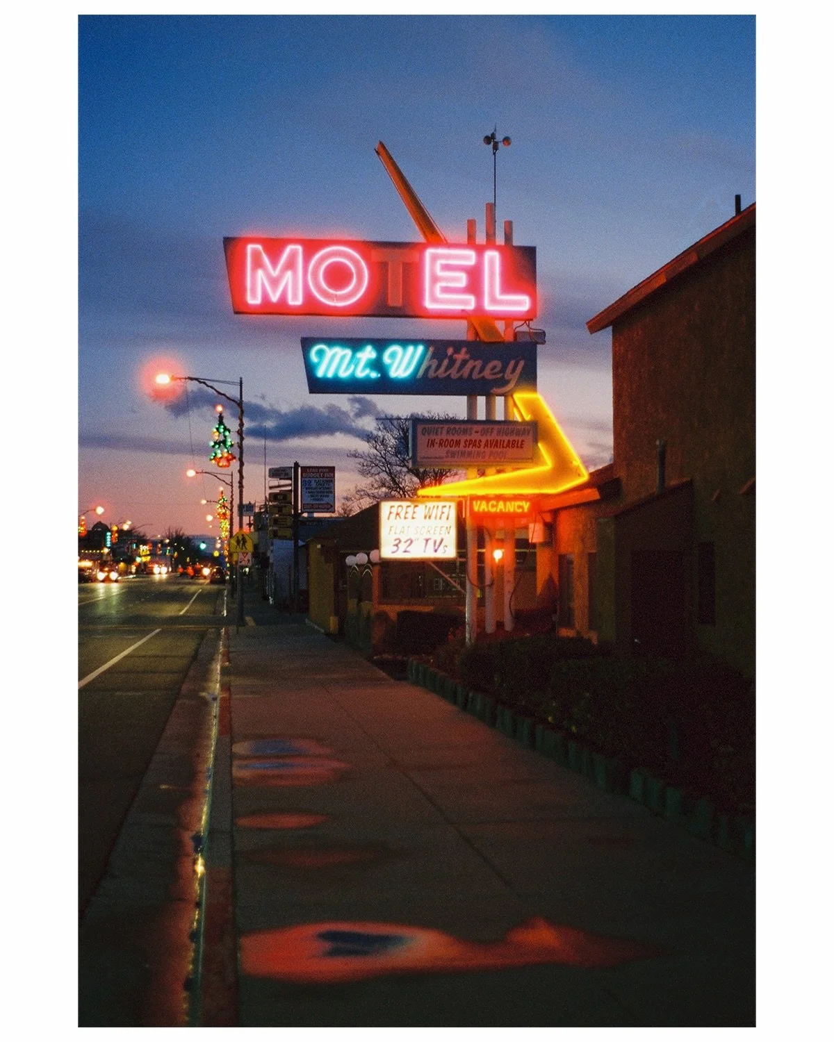 Lone Pine, California on 35mm Cinestill 800T film 

🎞️ @cinestillfilm 800T 35mm
📸 Pentax MX
🧪 @filmcultlab