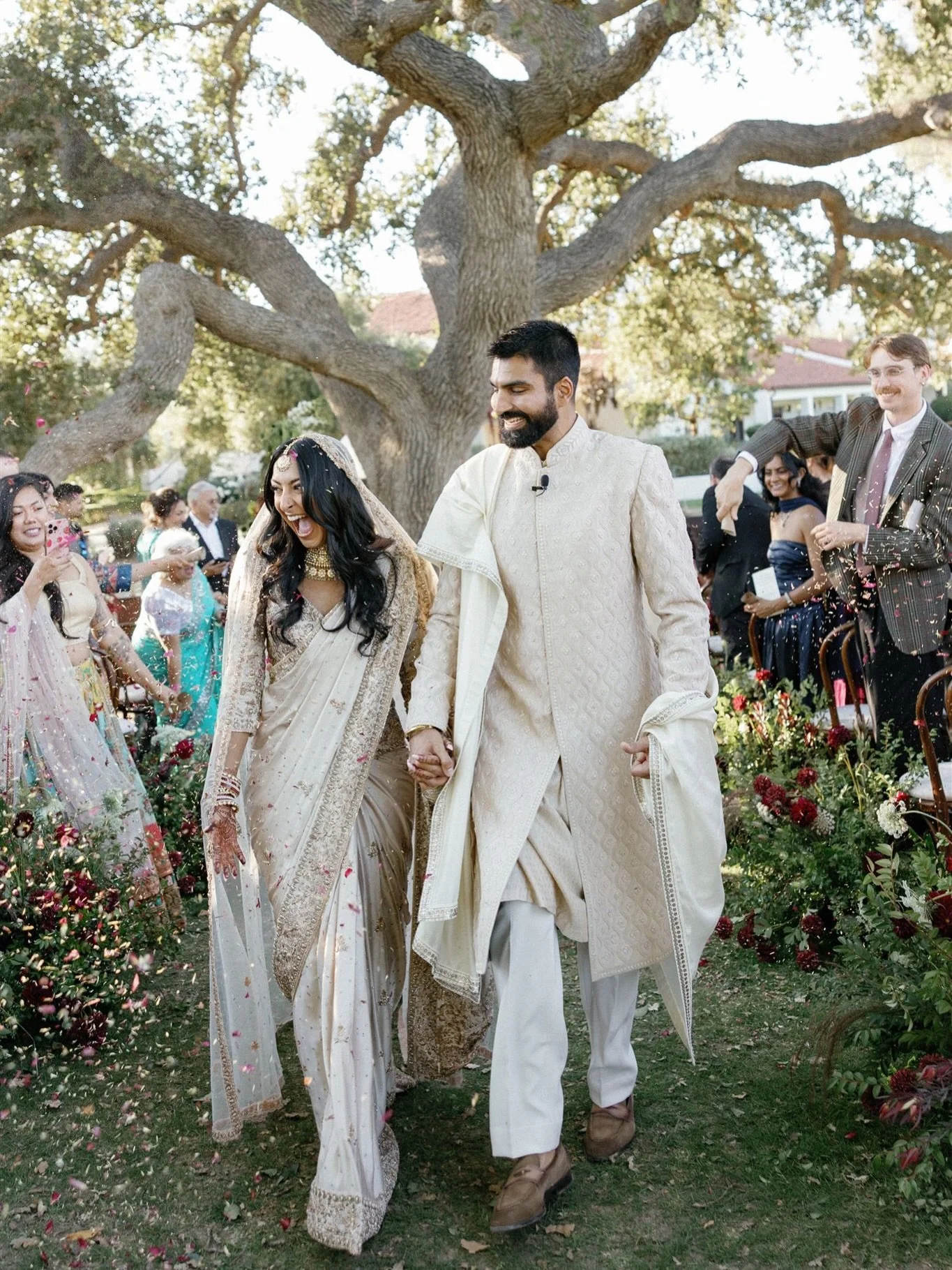 There is a folder in my mind labeled favorite weddings of all time.&nbsp;This @ojaivalleyinn celebration&nbsp;lives there. 

A giant oak tree. Bare feet grounded in the grass. A ceremony S + J built from scratch &mdash; layered, spiritual, joyful. I 