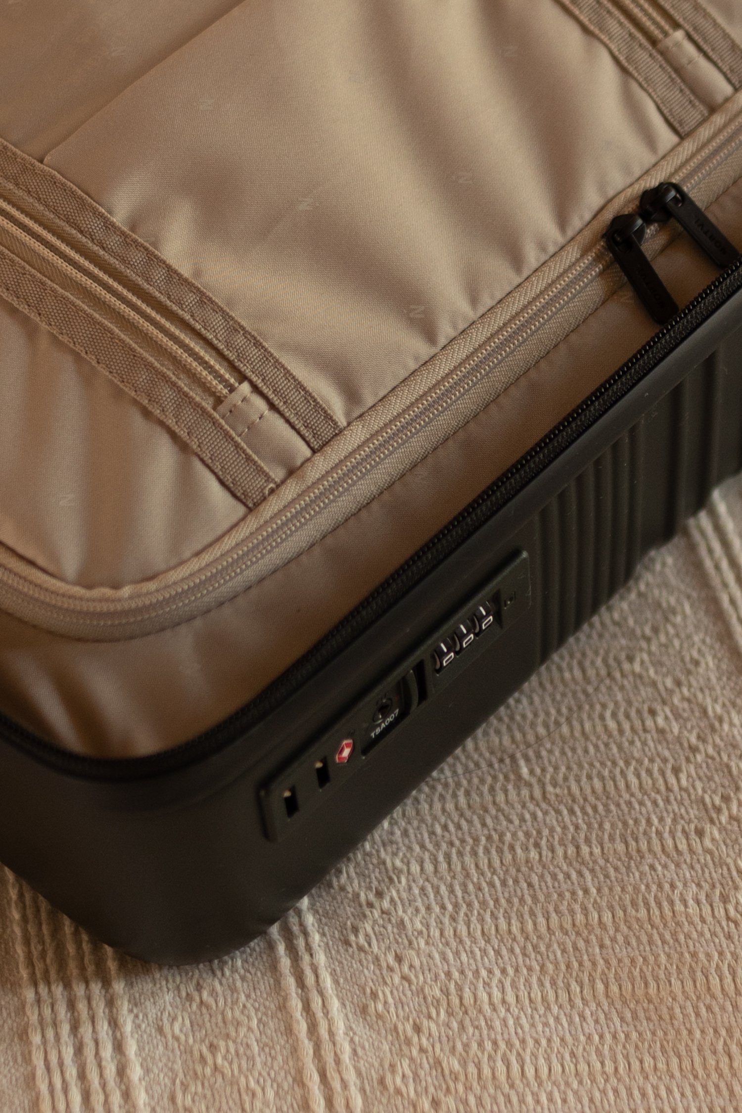 NORTVI, a sustainable suitcase brand from Amsterdam-23.jpg