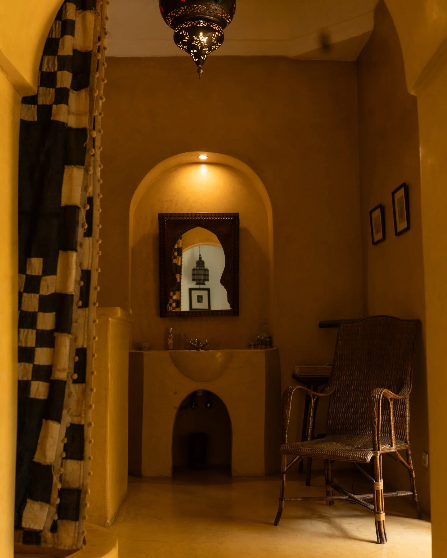 Marrakesh has changed, prices for stays have skyrocketed, and many places feel more like shows than homes. But Dar Rbaa Laroub? Jean-No&euml;l Schoeffer didn&rsquo;t follow that path.

This little heaven stays real. Breakfast is simple but perfect, m