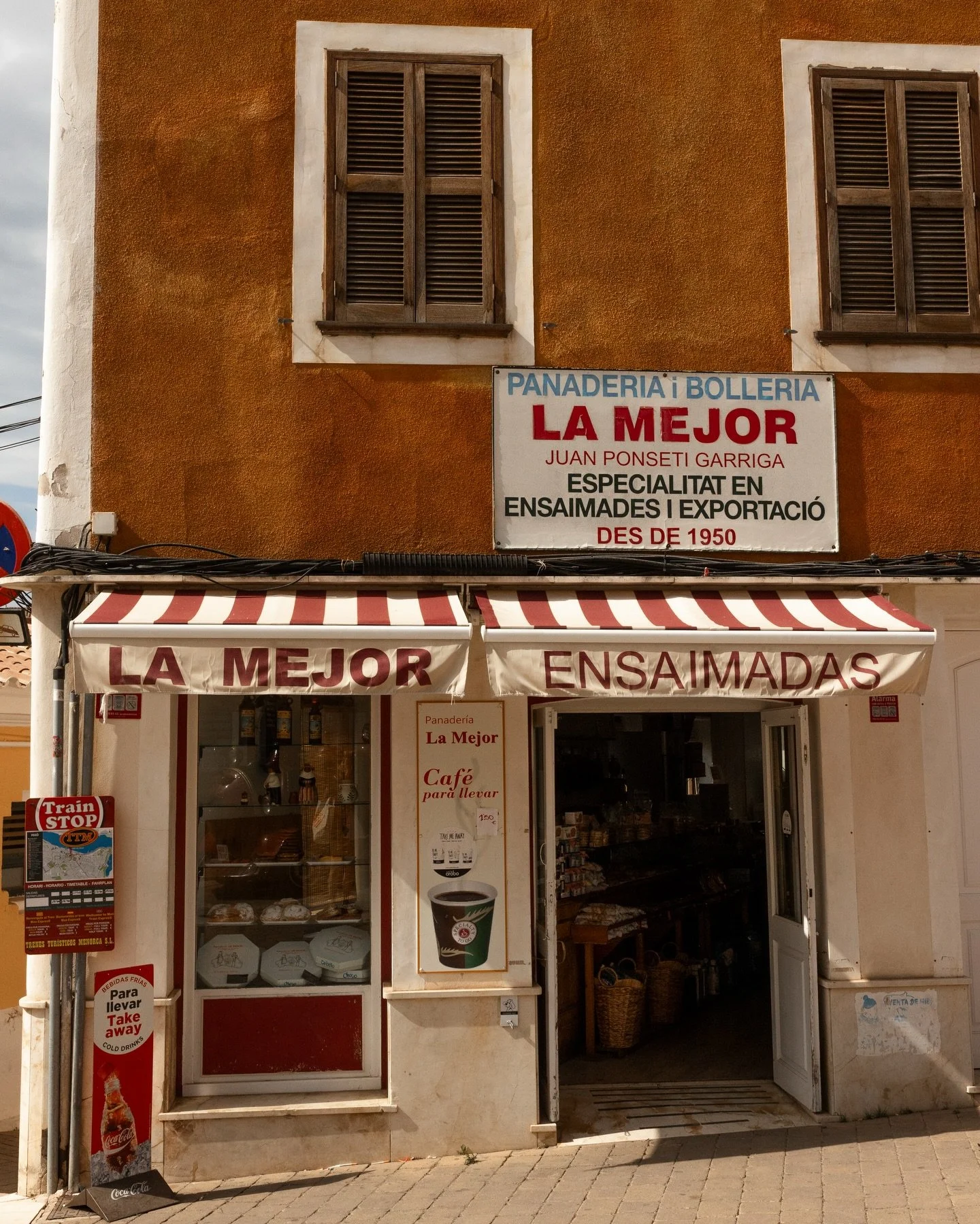 The Menorca Island Guide

If you are planning Menorca, this is the guide we wish we had before our first trip.

No endless lists. No overwhelming recommendations. Just our considered edit of where to stay, where to eat, which small beaches are actual