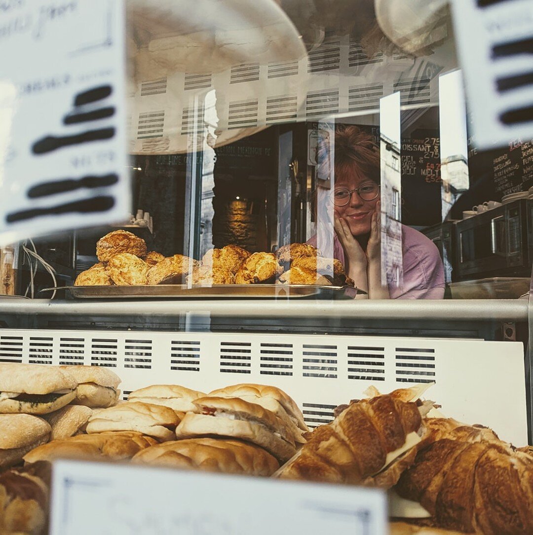 Dreamin' about Gail's new cranberry and white chocolate scones
.
Get 'em before they're scone 🤩
.
.
.
.
.
.
.
#edinburgh #coffee #cafe #scone #creamtea #freshlybaked 
.
.
.
.