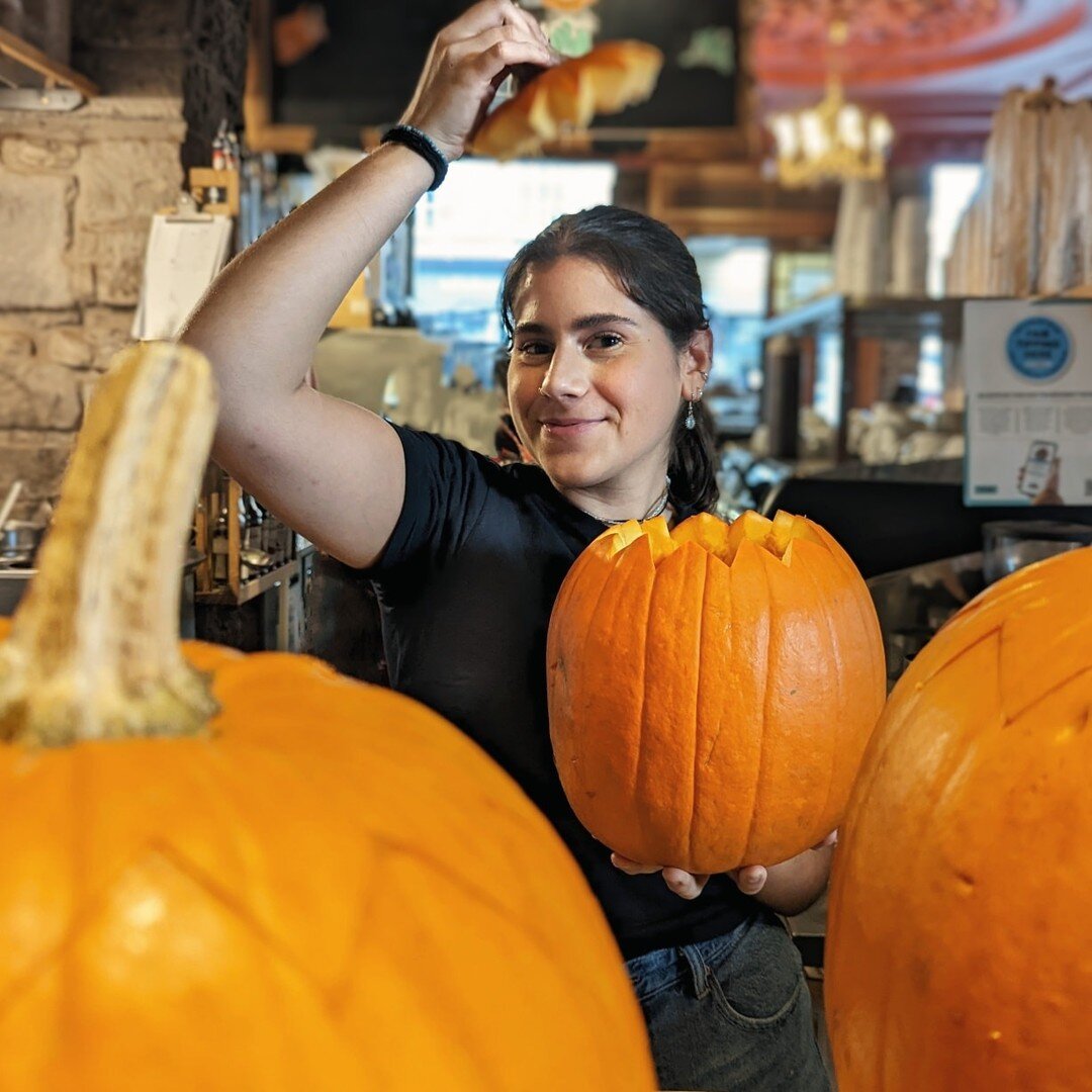 Spooky season is upon us and pumpkins have taken over the caf&eacute;! 
.
Get into spirit with us, pop in for a pumpkin spice latte whilst you can 🎃😏
.
.
.
.
.
.
.
.
.
.
.
#halloween #coffeeshop #edinburgh #pumpkinspice #psl #latte #autumn