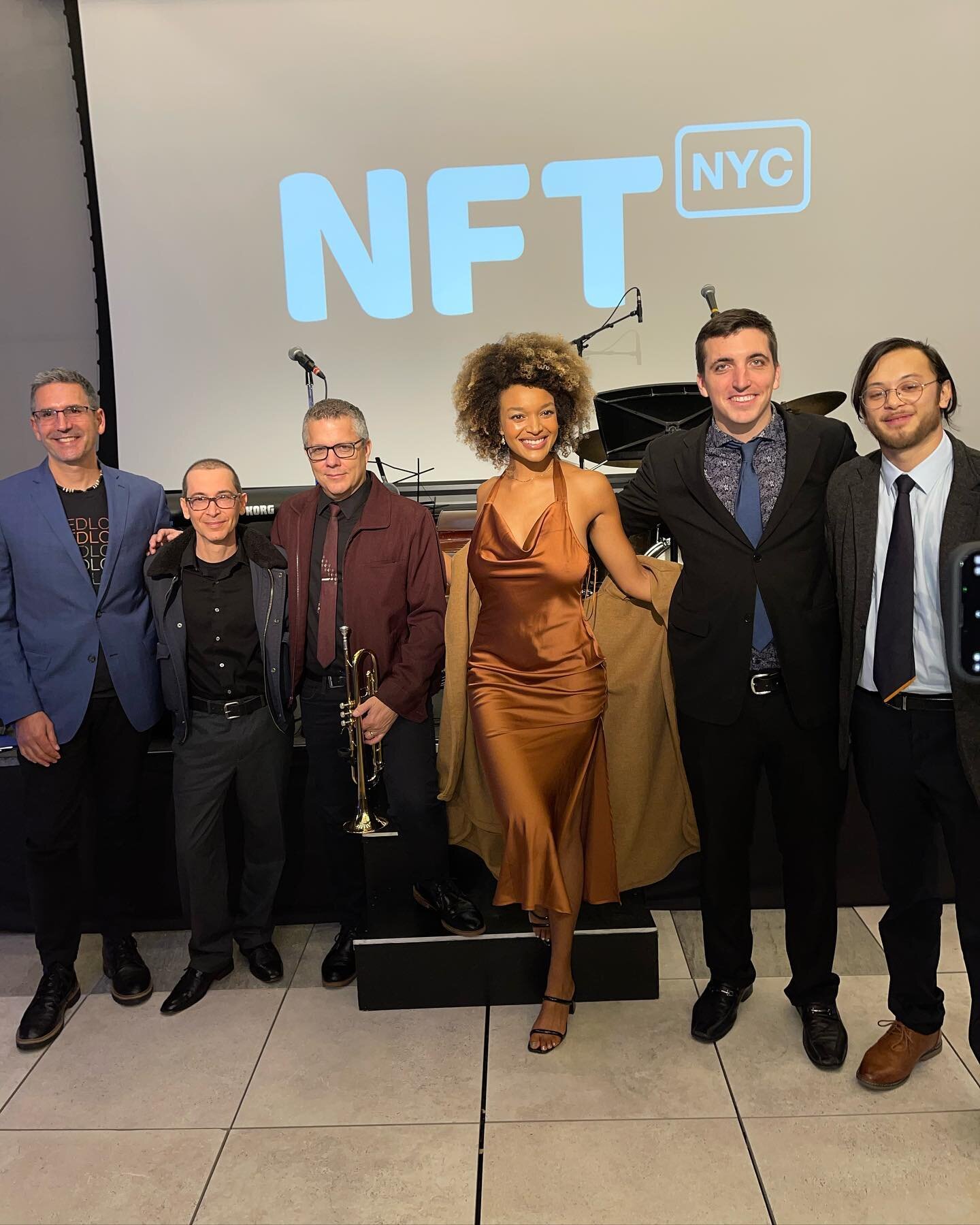 thinking fondly of our time at #NFTNYC2021 🌟💗

So much fun with this wonderful band, looking very much forward to playing together again! I feel so inspired to have been immersed in so much beautiful jazz last week&hellip; the Big Apple is POPPIN. 