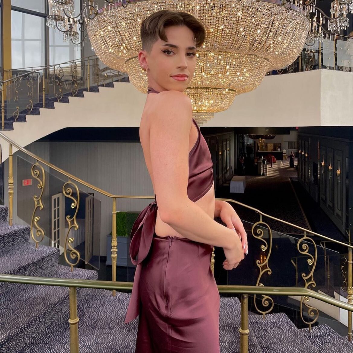 🎉💖 prom fabulous @cameronwhitebeauty so cute!! #creators #tla #thelilacagency #pridemonth #prom #pride2022