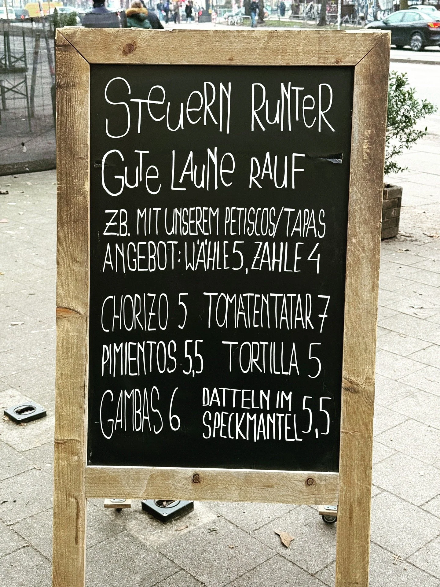 Liebe G&auml;ste,
Wir teilen die gesunkene Mehrwertsteuer mit Euch. Bei vielen Gerichten konnten wir die Preise reduzieren, nat&uuml;rlich gilt aber ansonsten: gleiche Qualit&auml;t, gleiche Portionen.
Nur eben ein kleineres Preisschild. 😋🐟
#lasepi