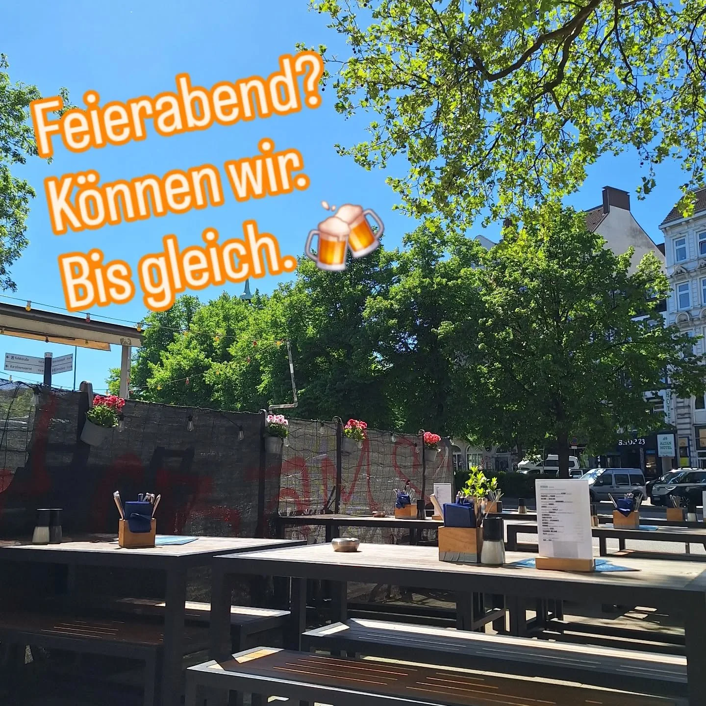 Prost M&auml;dels und Jungs.
Bis gleich.
