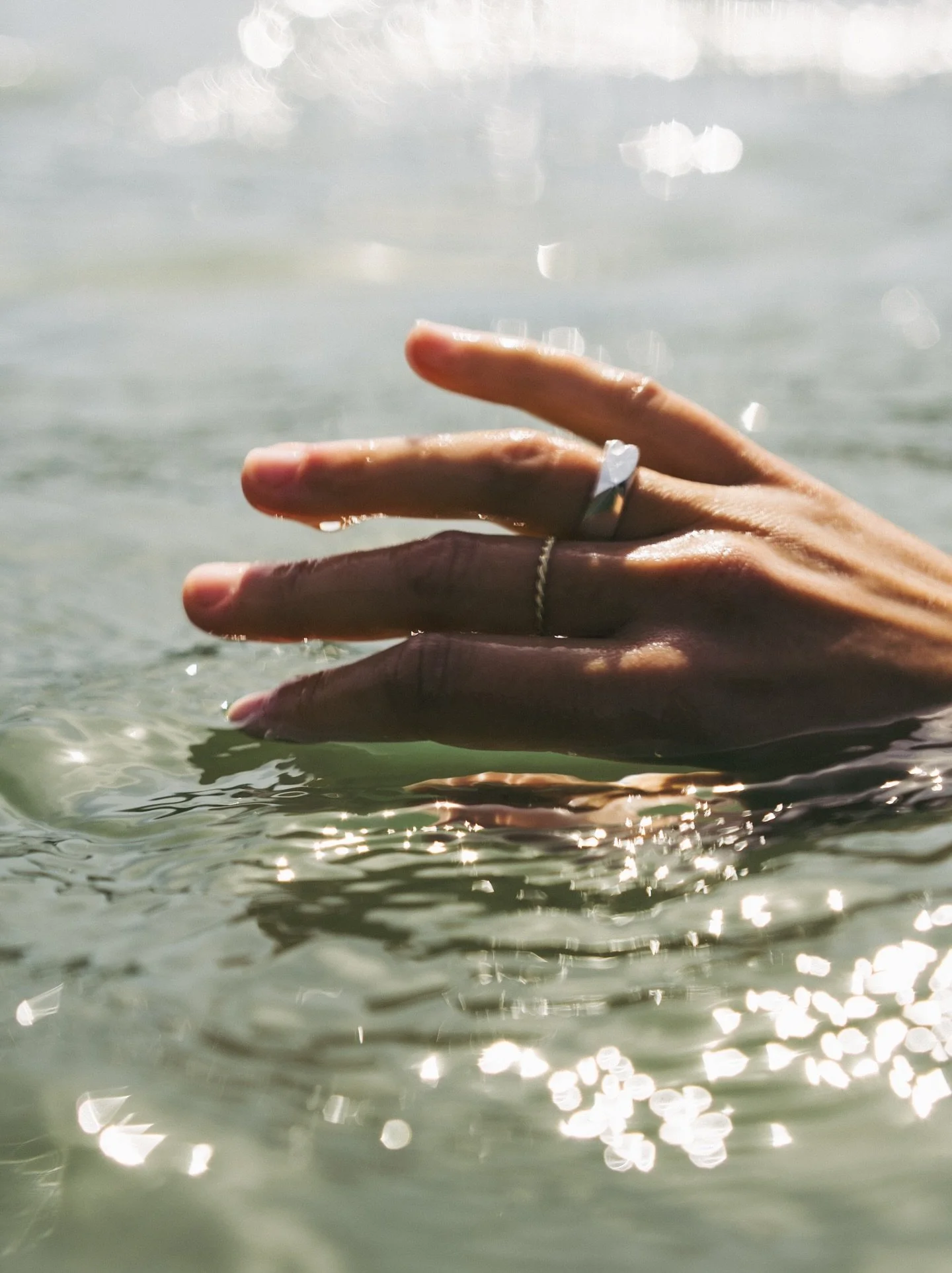 BOLD LOVE Ring 925 Silber 🩶
Gibt&rsquo;s im Shop. Schau mal rein, link in der bio✨

#oceansandforests #goldschmiedin #kleineslabel #selbst&auml;ndigem&uuml;tter #handgemachteunikate #handgemachterschmuck #kreativschaffende