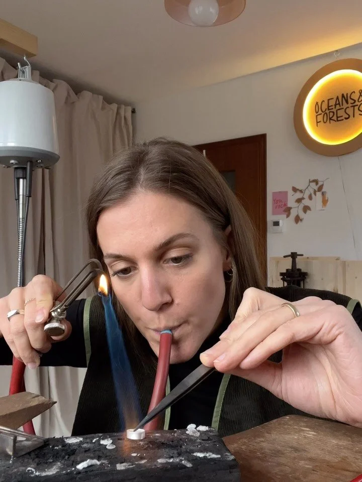 Da ist er der 24. Dezember✨ Ich w&uuml;nsche euch ein fr&ouml;hliches Weihnachtsfest! 

Danke an alle Bestellungen und Besuche an meinen St&auml;nden! Bin sehr dankbar, dass es so viele Geschenke von mir unter euren Baum geschafft haben! Habt&rsquo;s