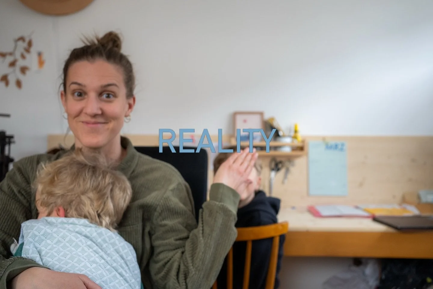 Und auf dem 1. Foto l&auml;chele ich noch🫣 So sieht das manchmal aus in meinem Atelier. Zugegeben oft auch ohne L&auml;cheln&hellip;
Wenig Zeit, viel Hausaufgaben, Krankheit und die Zahlen im Nacken. Und trotzdem war ich heute eine Bestellung bei ei