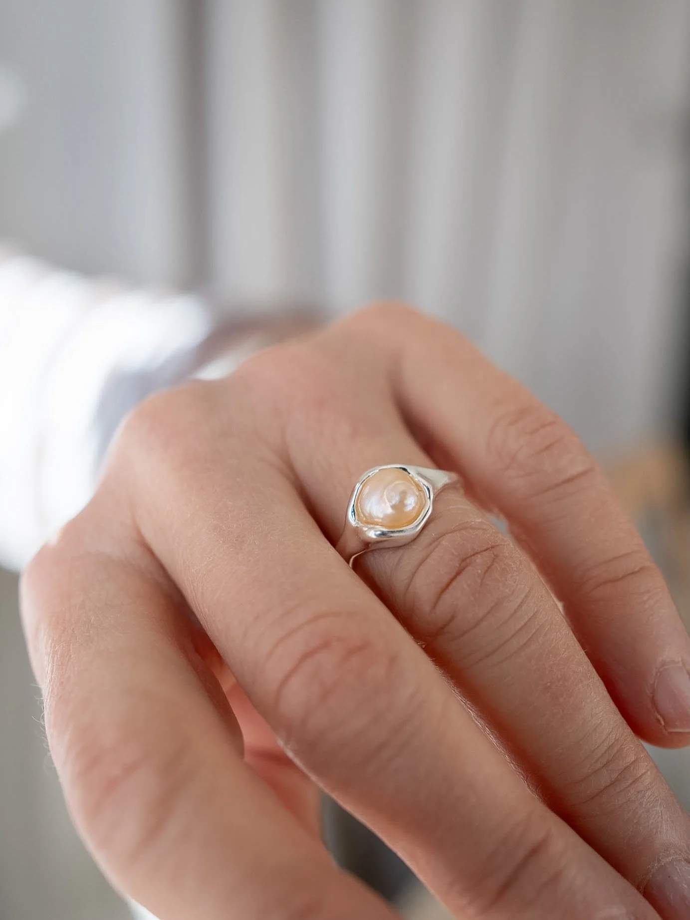 This beauty is gone now-sorry! But there&rsquo;s plenty more where it came from&hellip;✨ Actually not plenty😌 Also handgemacht, mit Sorgfalt &amp; Liebe zum Prozess! Schau doch im Shop ob noch einer in deiner Gr&ouml;&szlig;e da ist. Und wenn nicht-