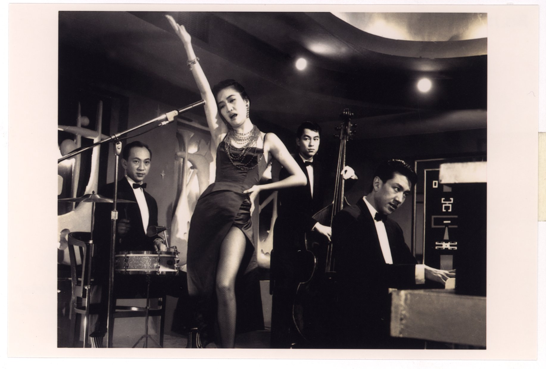 THE WILD, WILD ROSE (YE MEI GUI ZHI LIAN)