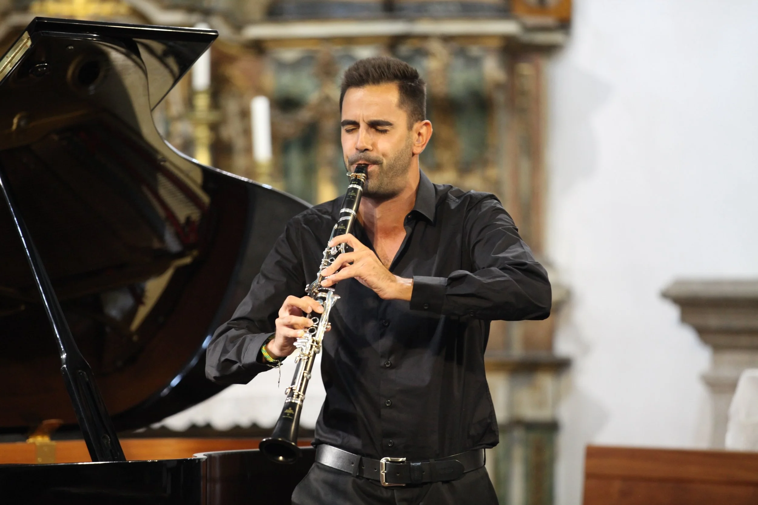 A really fun week in Guarda, Portugal, teaching, performing and sharing some great moments with old and new friends! And so many hidden gems to go eat and have a swim! Until next time 🇵🇹
#clarinet #classicalmusic #portugal #concert #masterclass