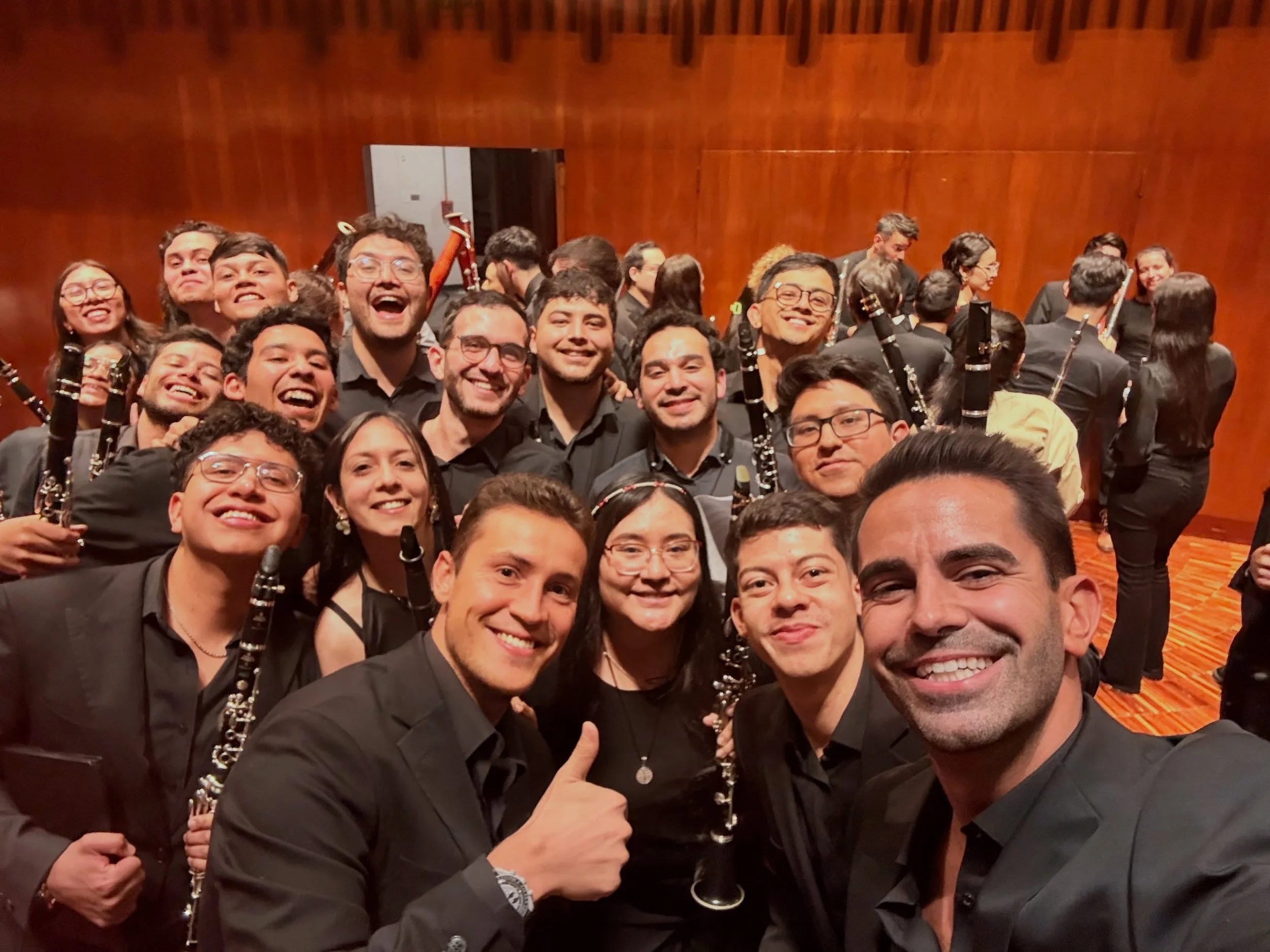 What a week in Colombia! 🇨🇴

Truly grateful for an inspiring week of music, teaching and beautiful encounters at Sonarte @sonarte.global . A huge thank you to everyone at Sonarte for the invitation, trust and warm welcome.

Proud of all the student