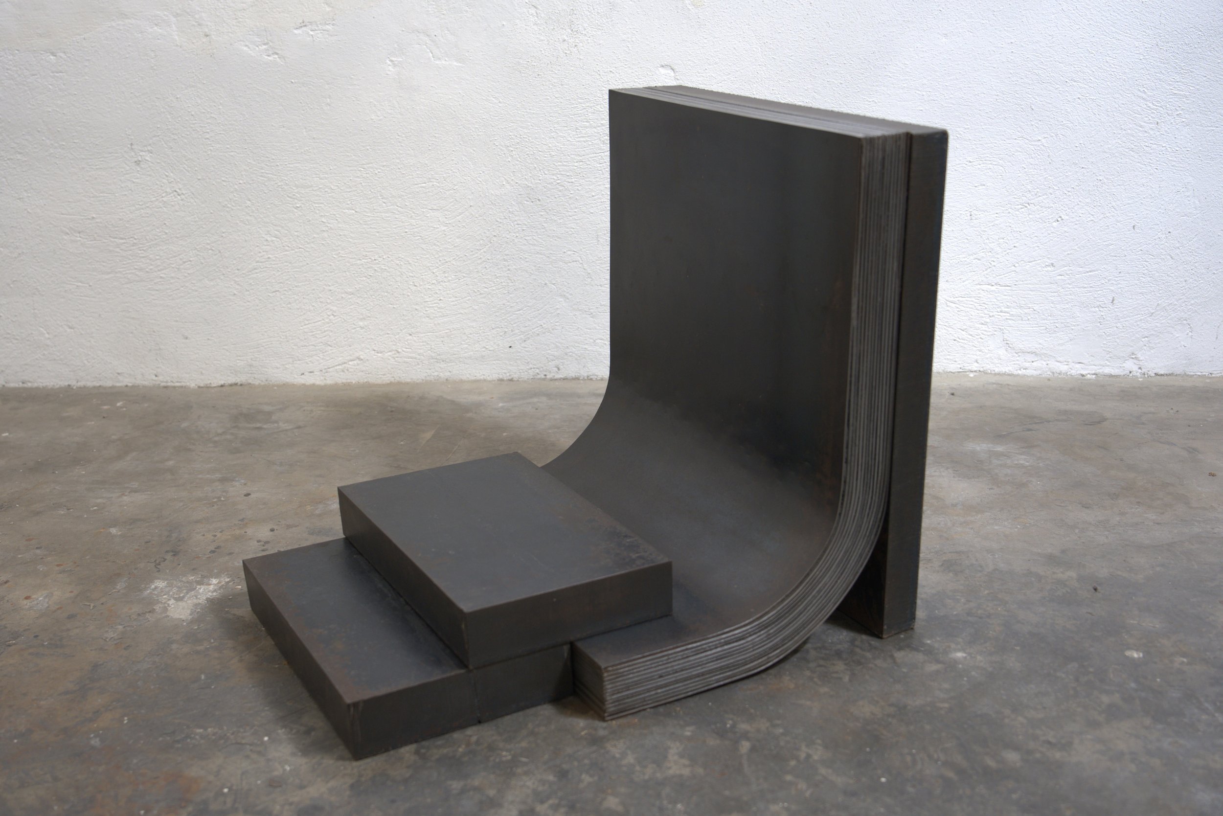 Amparo Tormo | En perfecto equilibrio, 1994 | iron | 52 x 48 x 60 cm 