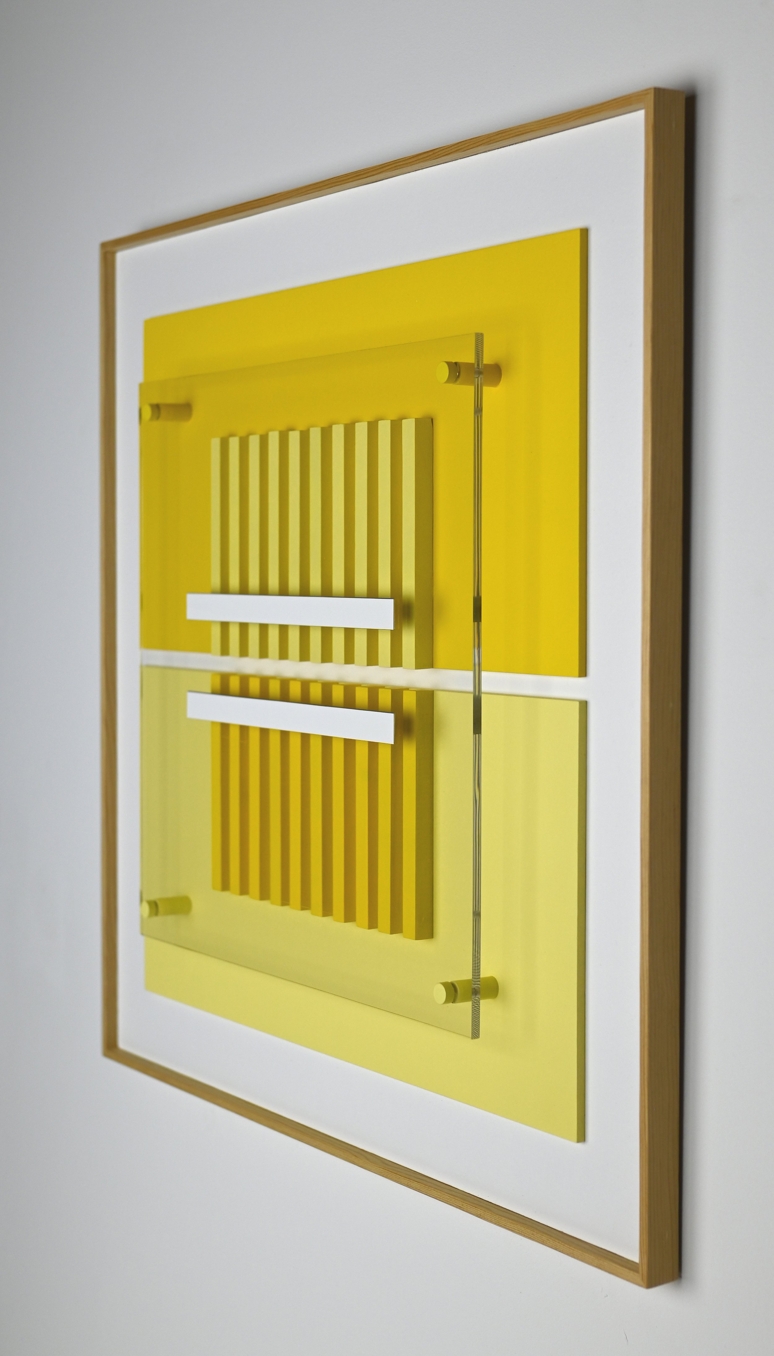 Robert Ferrer Martorell | Serie Proporcions, 2025 | acrylic, wood, acrylic glass | 50.7 x 50.7 x 5.5 cm