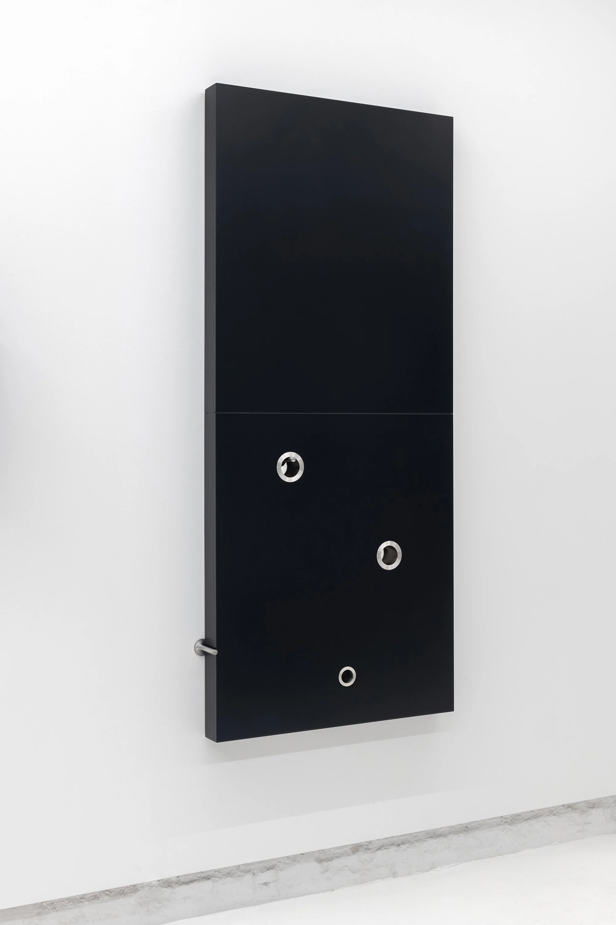 Amparo Tormo | Untitled, 2006 | 190 x 85 x 10 cm 