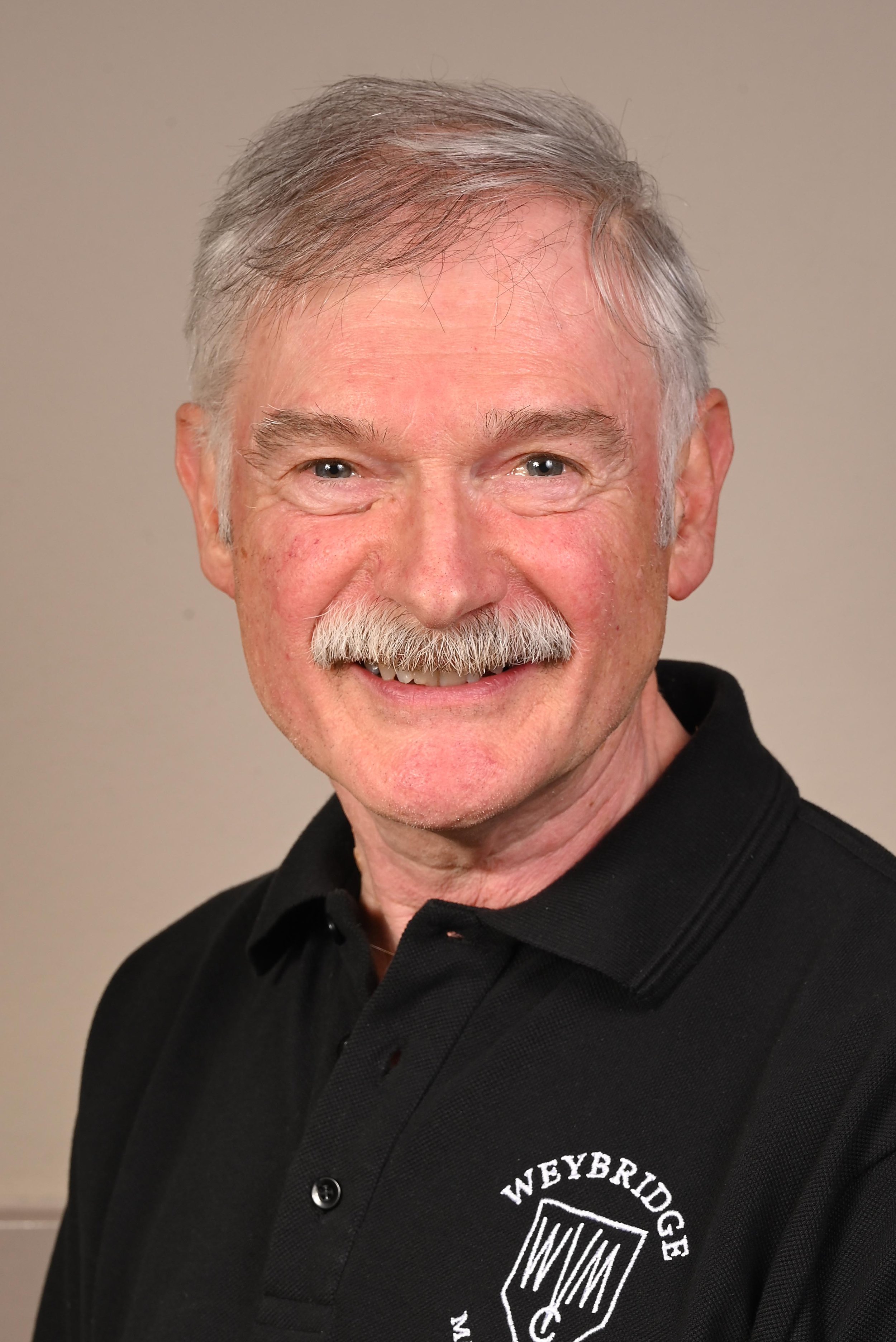 LES COULSON
CHAIRMAN