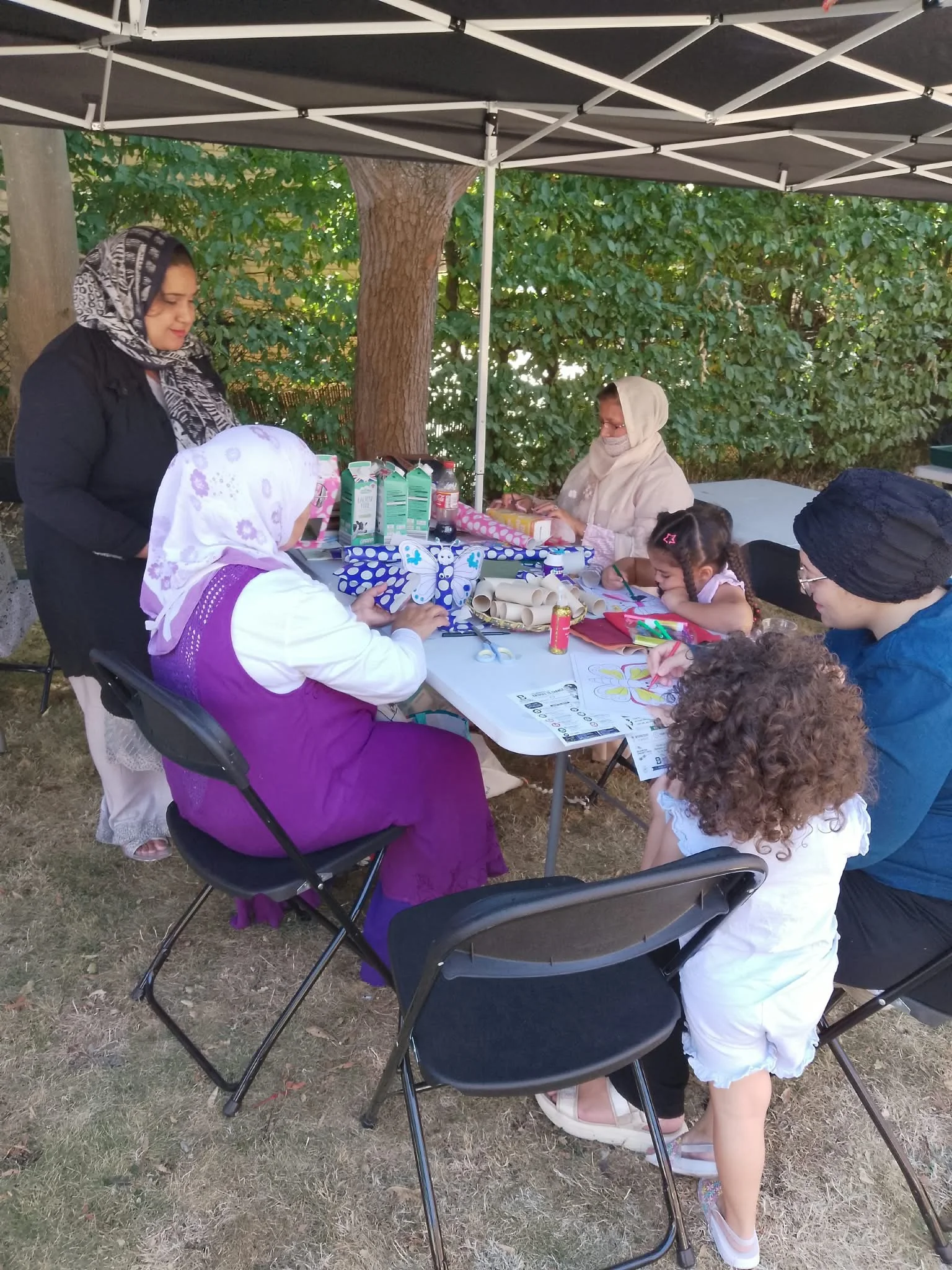 Hina leading a workshop on birdfeeders and butterflies