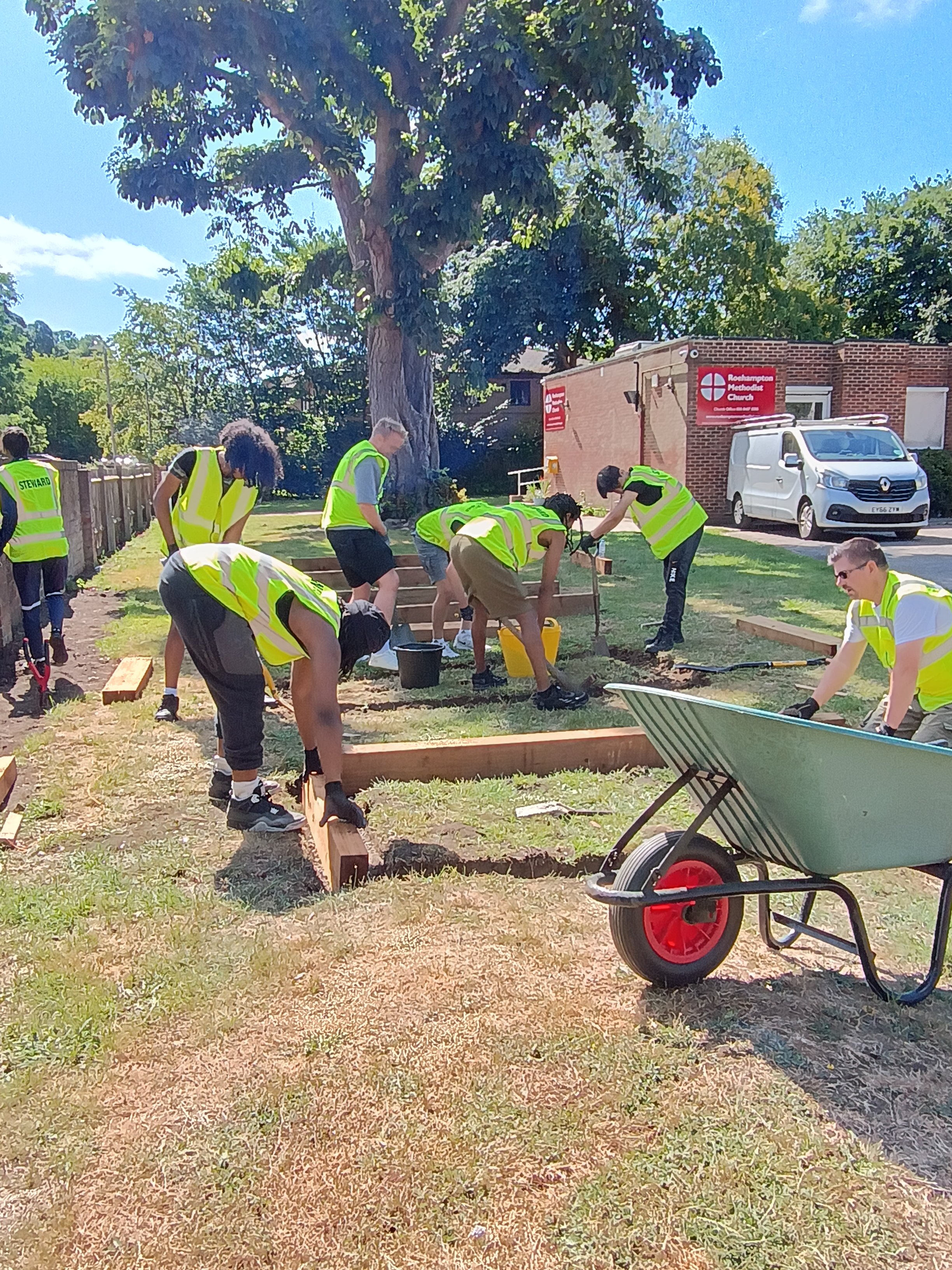 Thanks to students from South Thames College who worked with Baily Garner to build our planters! 