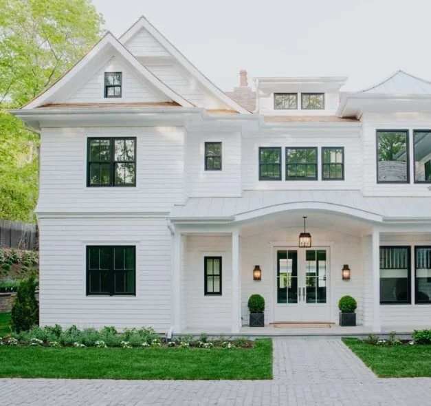 Image of white house - Chip Laufer Properties