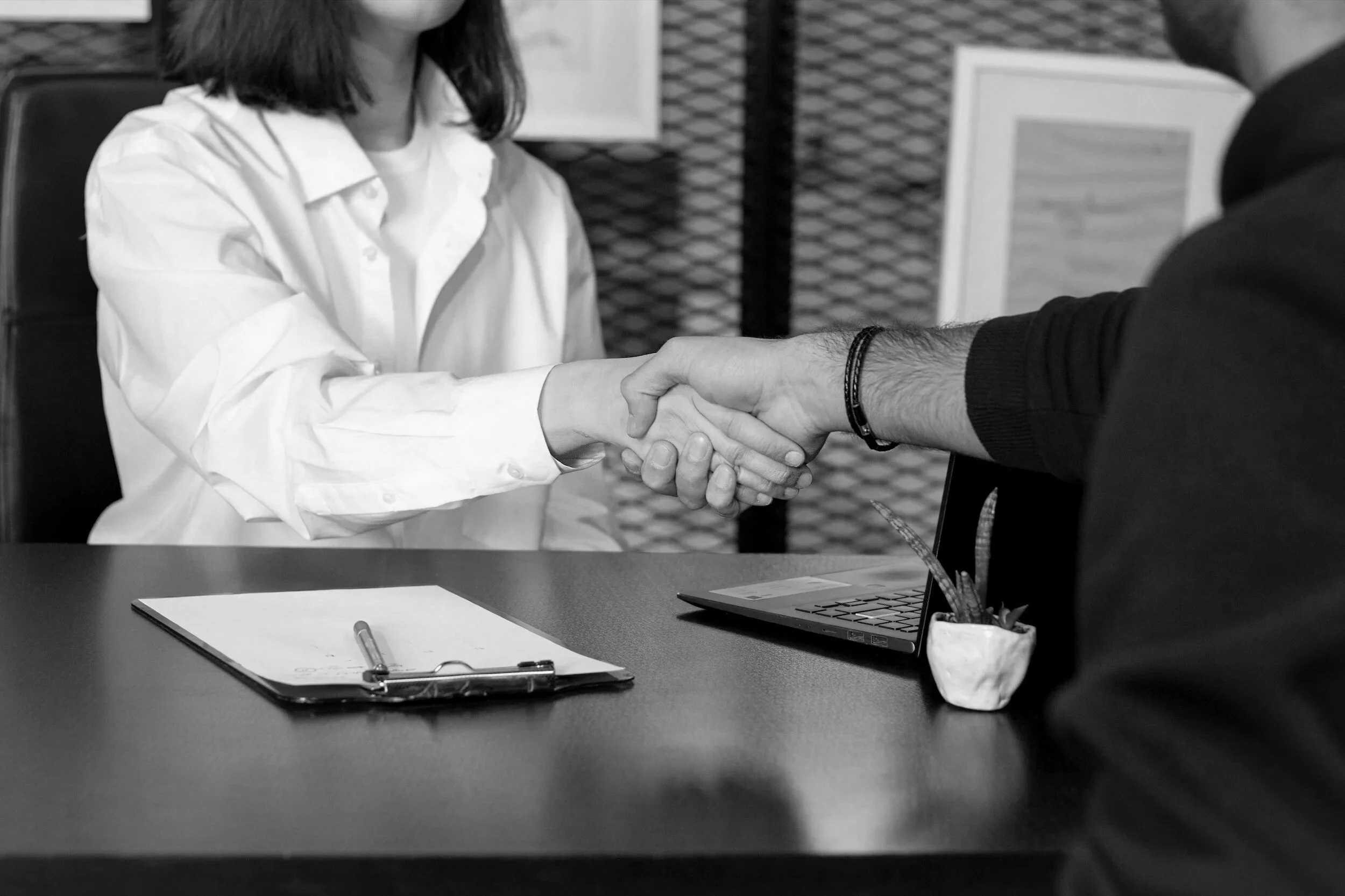 Navigating Business Acquisitions: A Comprehensive Guide for UK and International Entrepreneurs