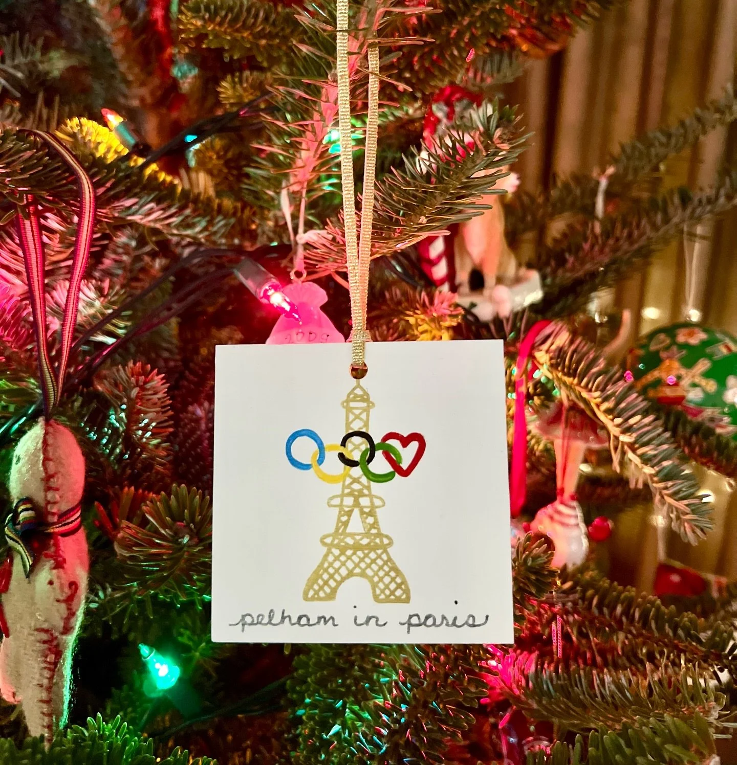 As we look to the Winter Olympics in Italy in February, here is a custom I did for a group of Moms who cheered for gold in Paris.(Gold in swimming.) What I love most about this is the fine details, which I started to explore this year in my art. I am