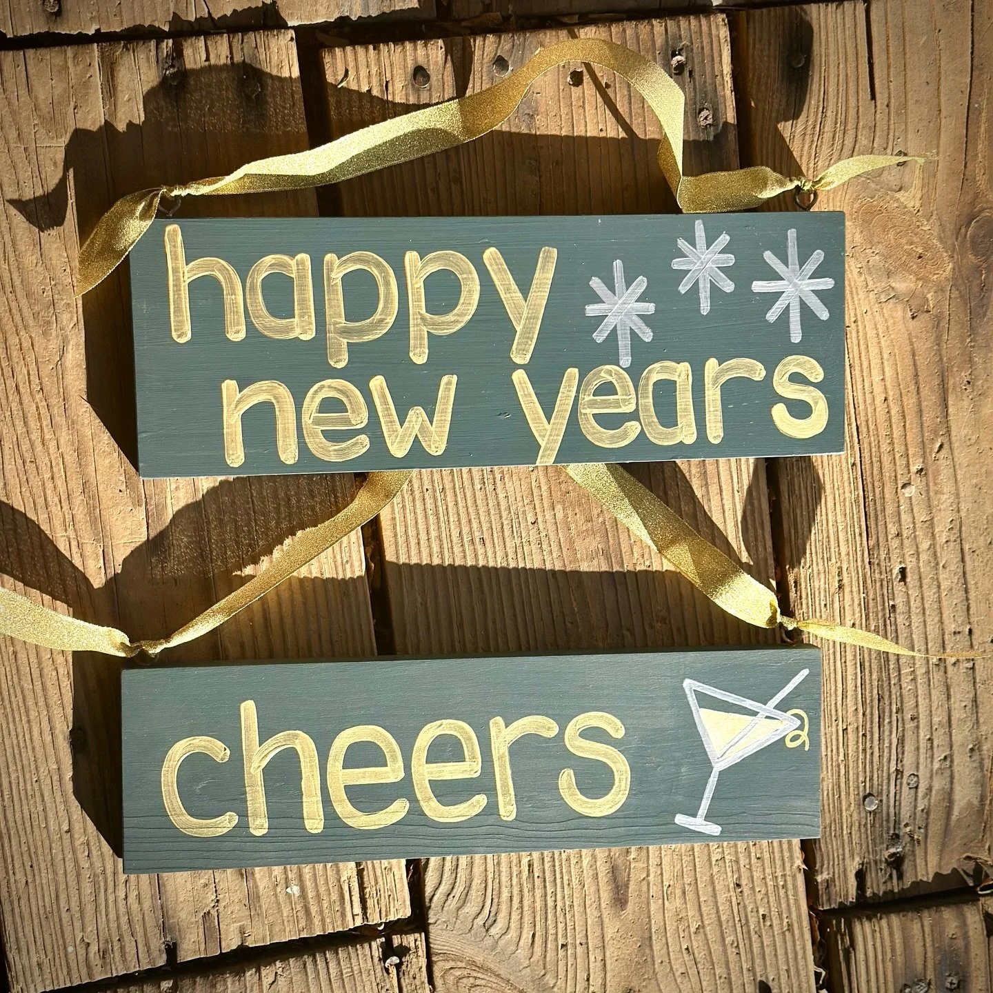 Happy New Years Eve! Not sure how I feel about New Years this year, but for now, I am going with this song. "The best is yet to come." 

Here is the custom my daughter ordered for her friend. Soon we will be moving into the pink phase of th