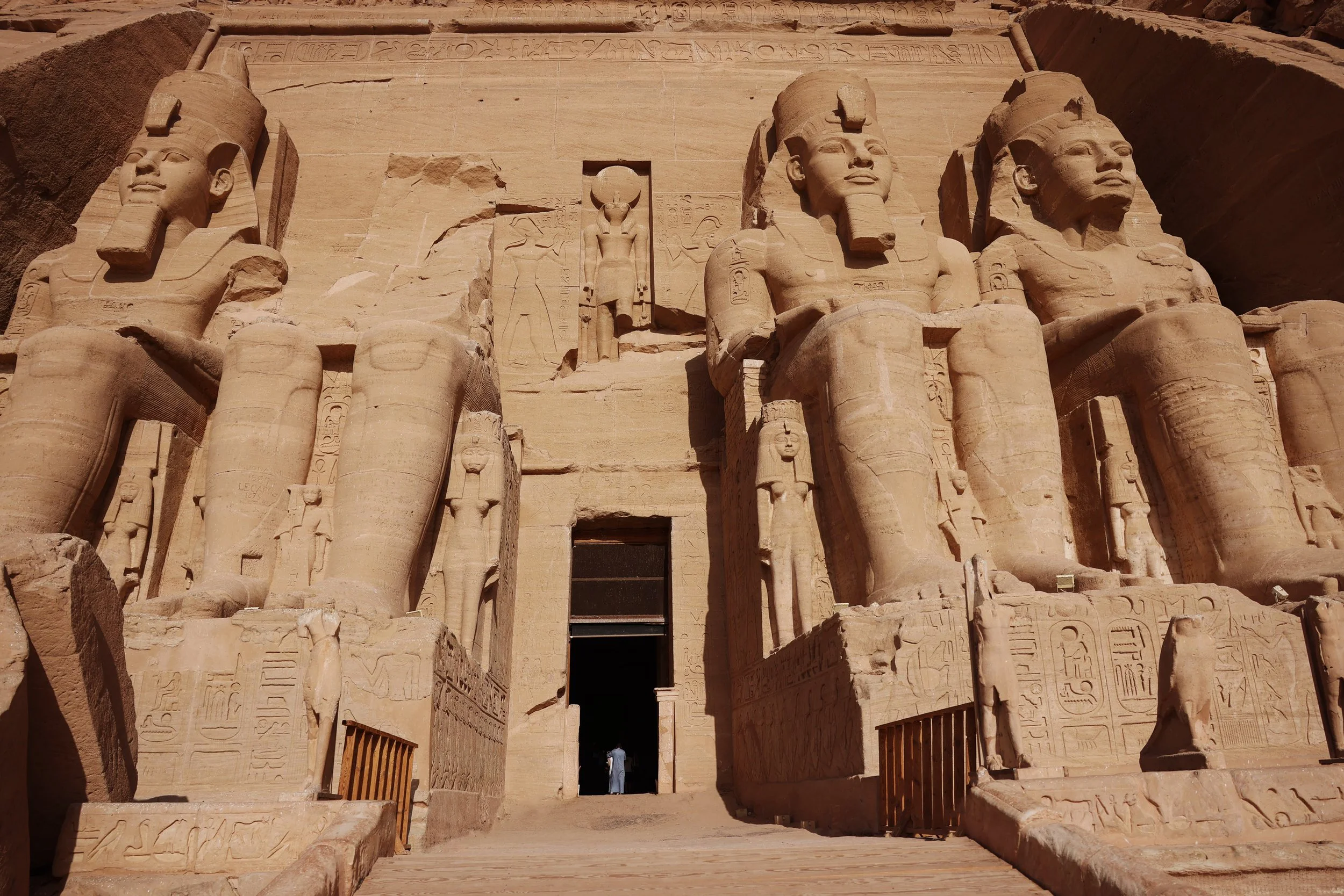 Au Simbel Lane Oliveri 2023-3a.jpg