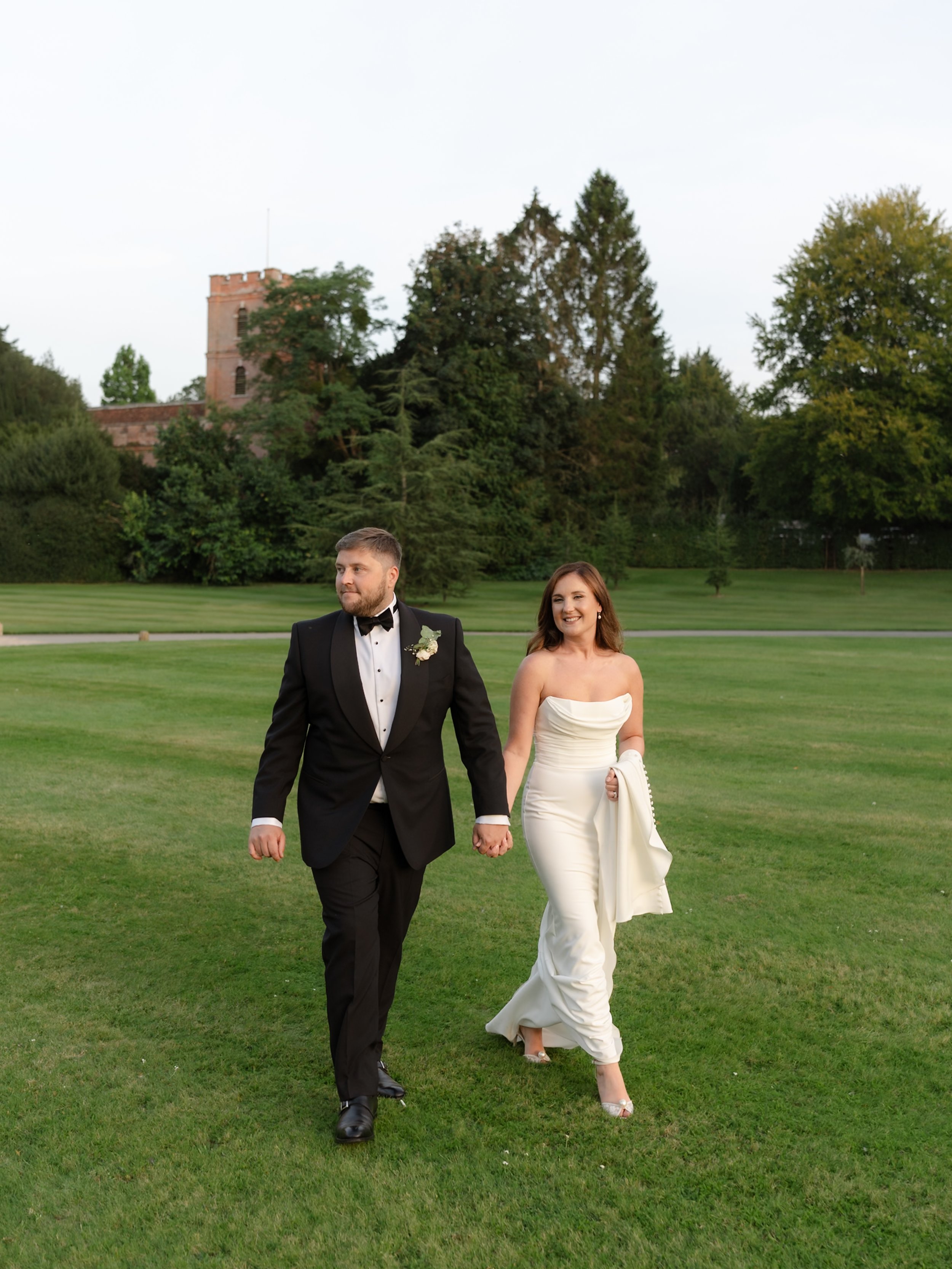 AVINGTON PARK WEDDING PHOTOGRAPHY- Jess &amp; Jake