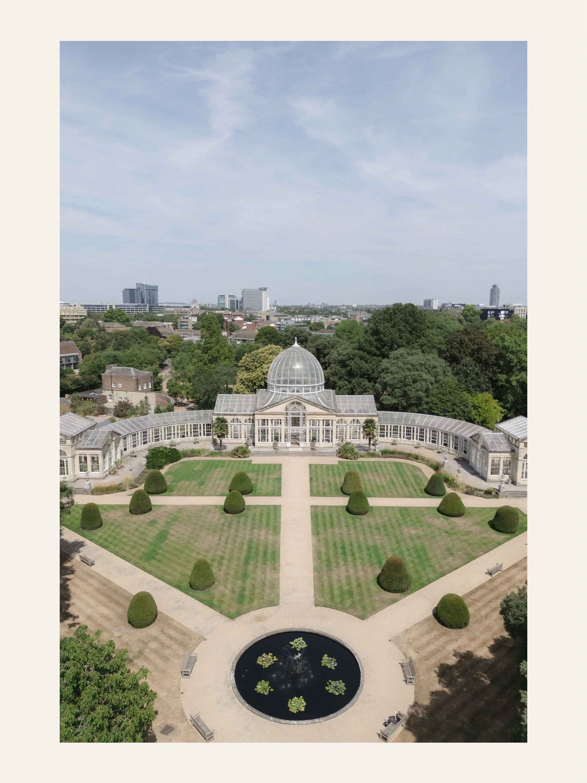 Syon from the sky

Assisting @joy_by_ash 

#syonpark #syonparkwedding #londonweddingphotographer #londonwedding #weddingdetail