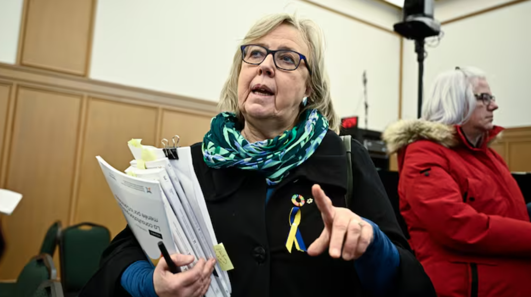 Green Party Leader Wants Parliament to Adopt Foreign Interference Changes Before Election