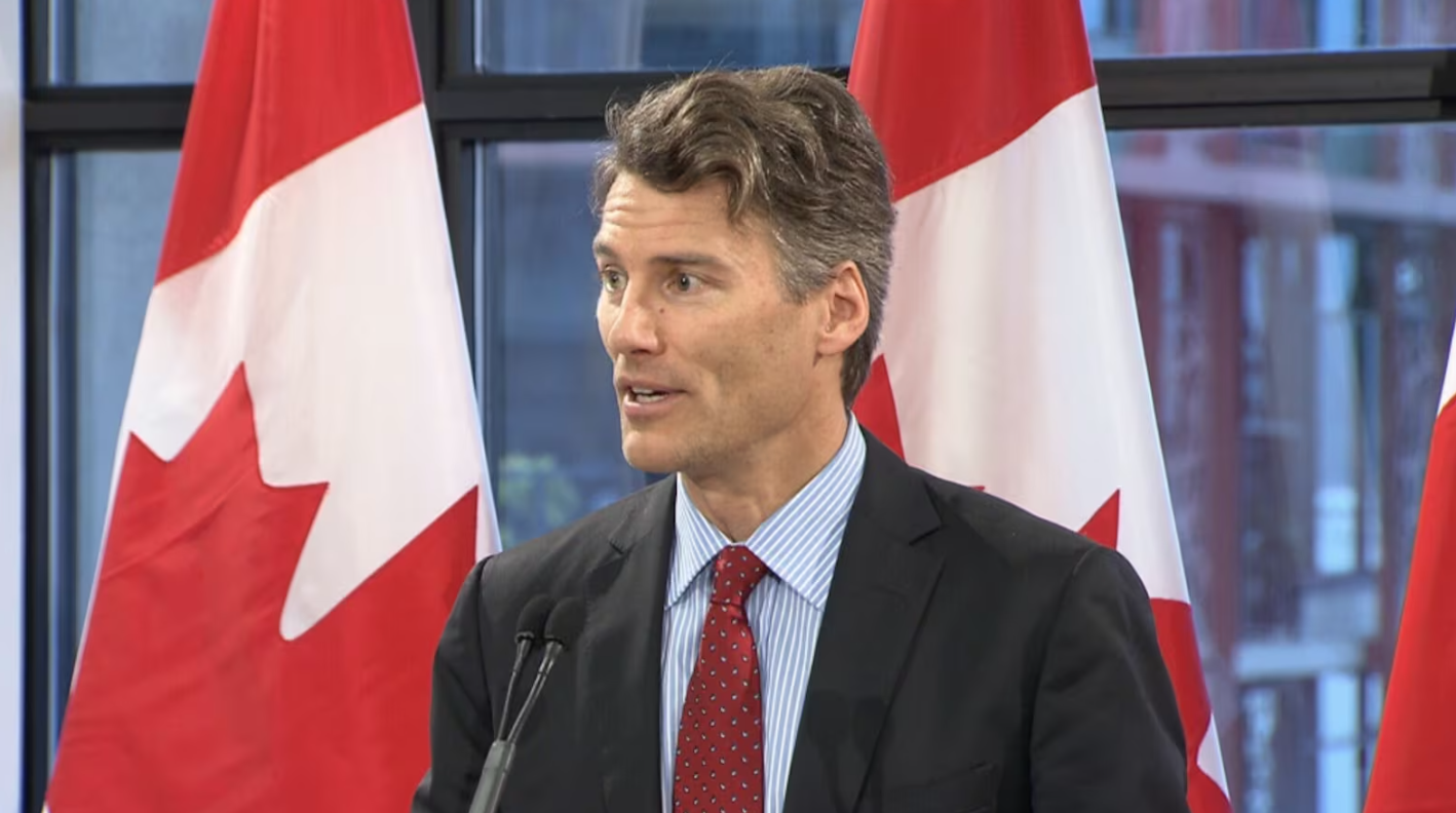 Former Vancouver mayor Gregor Robertson announces run for federal election (Copy)