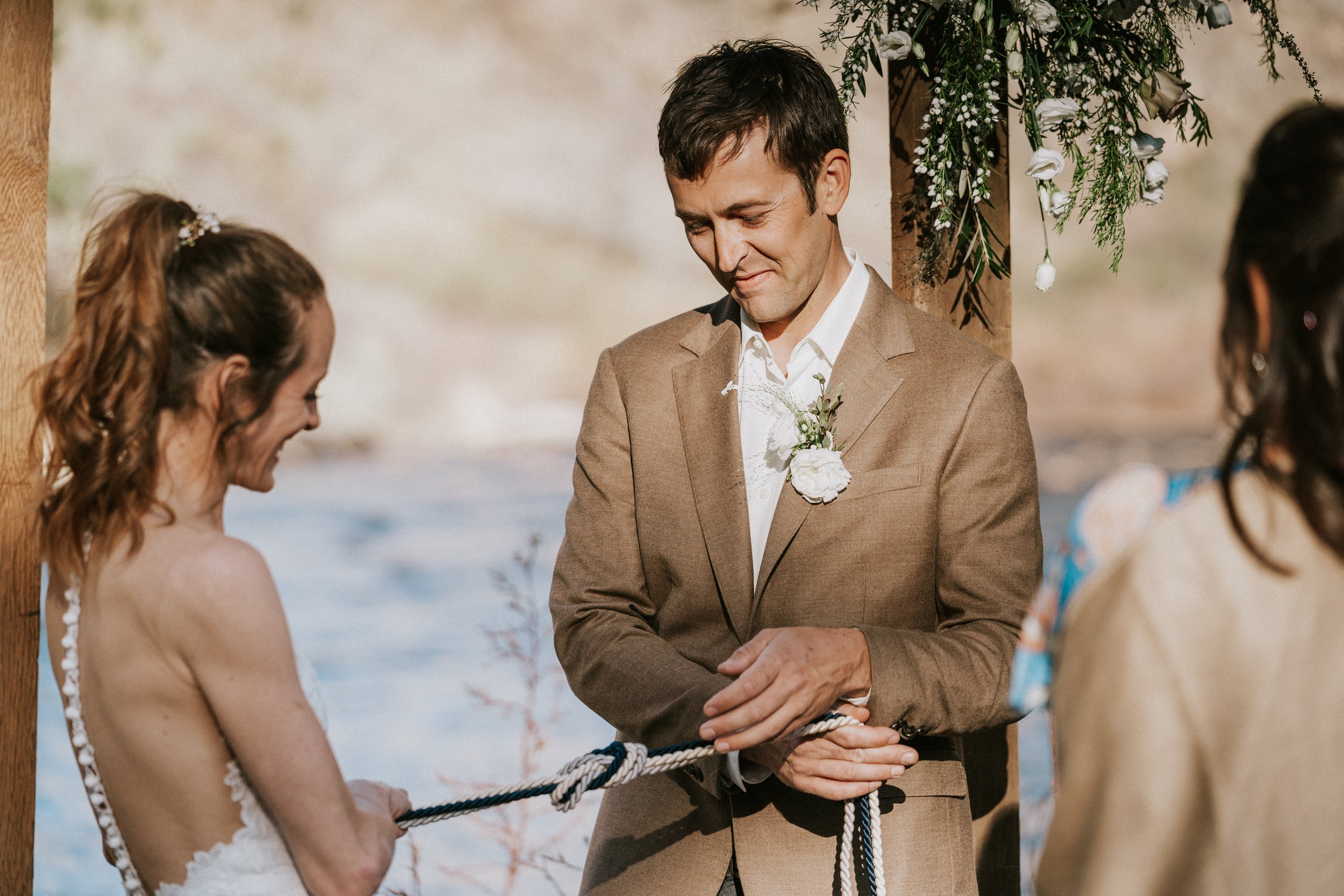 poudre-canyon-fort-collins-wedding-photographer-knot-tie-wedding-ceremony
