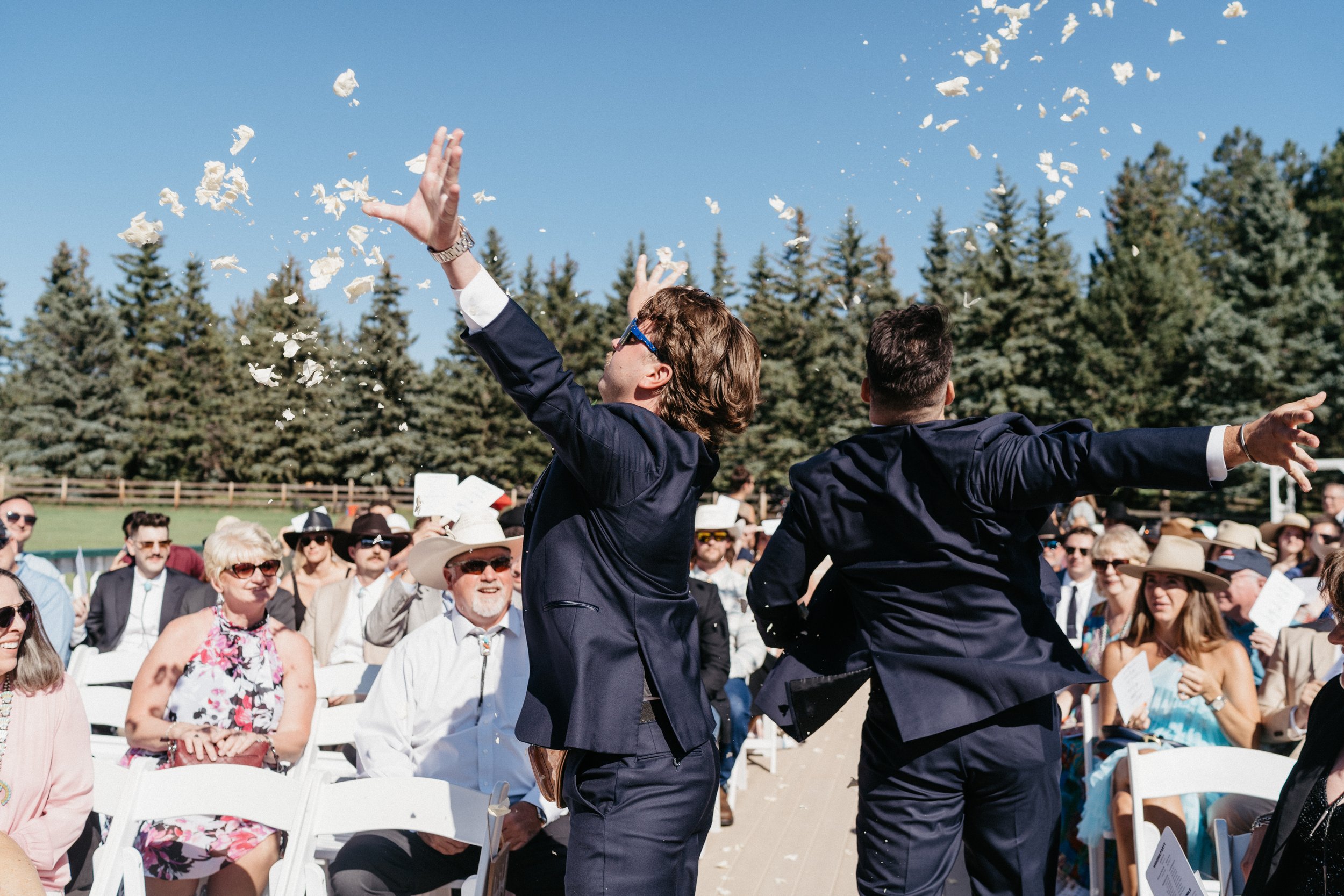 MADELINEJSTUDIOS-flower-girl-alternatives-colorado-wedding-photographer-20220904-161604.jpg