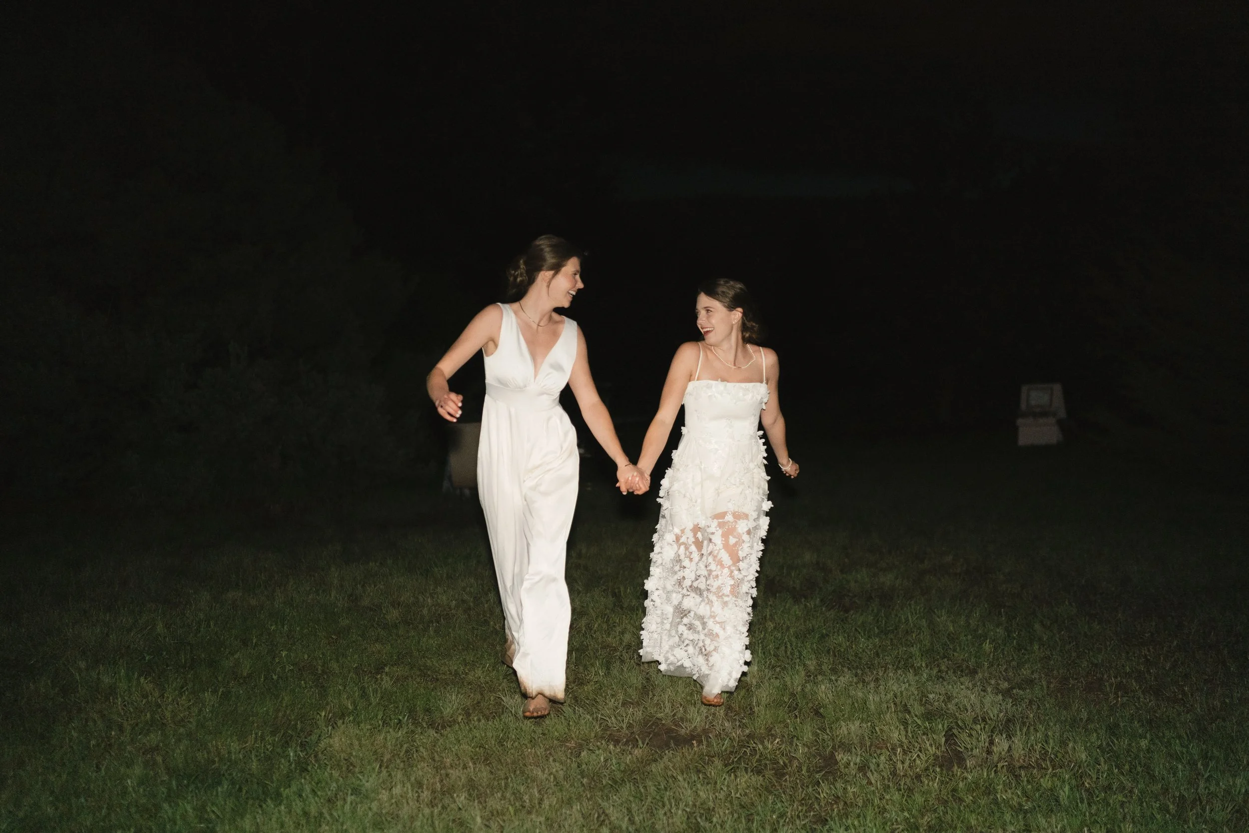 boulder luxury backyard wedding boulderado brides lesbian madelinejstudios wedding20230527-213057.jpg