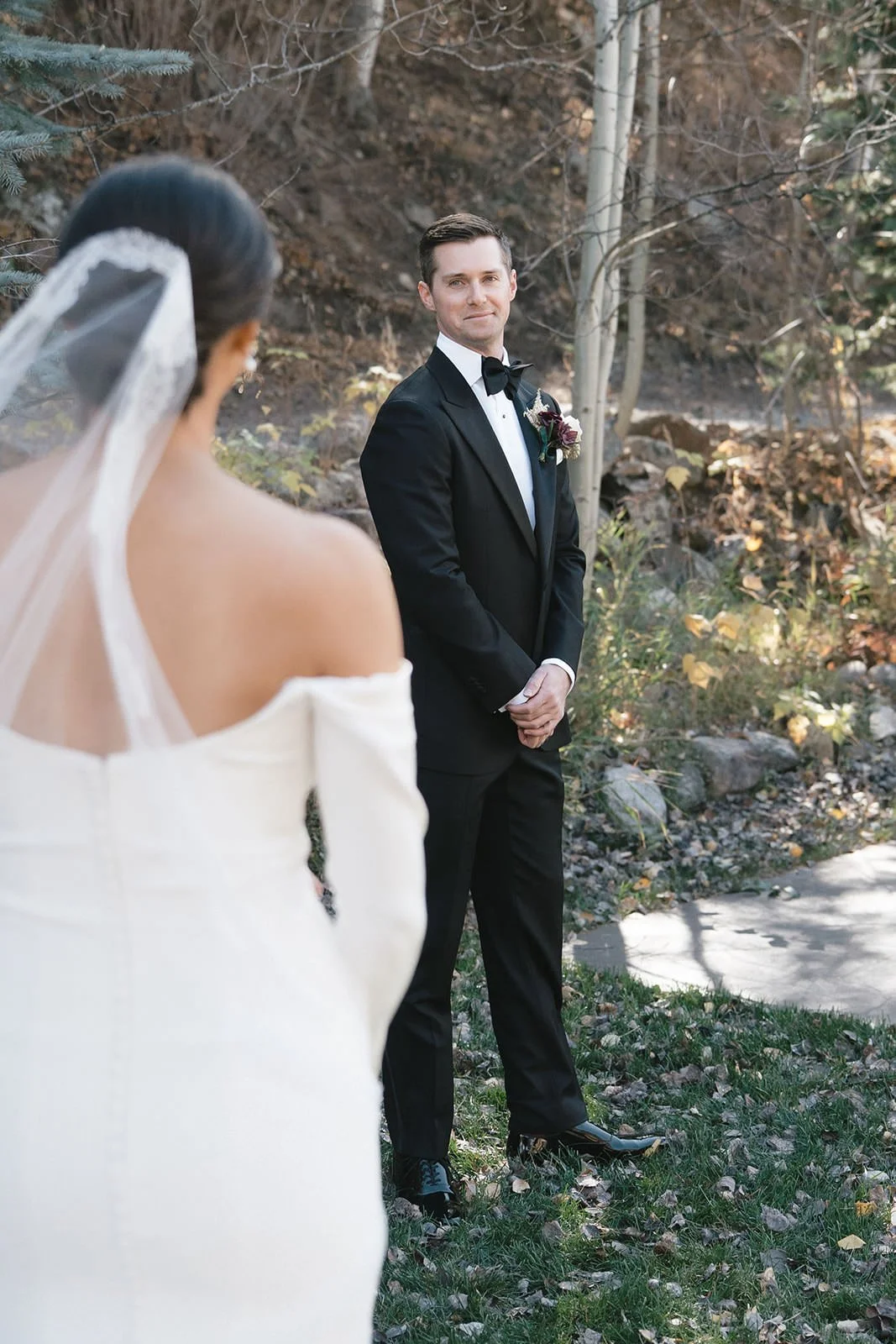 october-fall-wedding-at-blackstone-rivers-ranch-colorado--140321.jpg