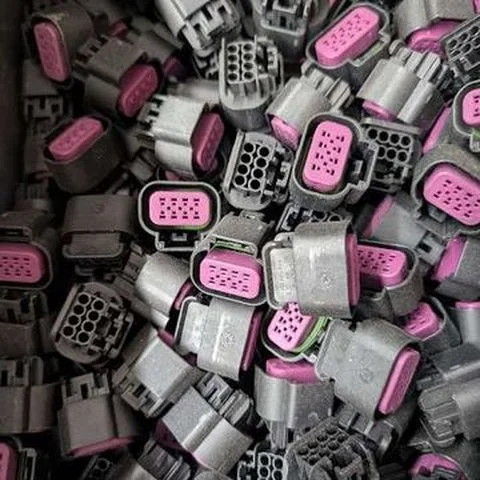Conectores automotrices de nylon y PBT