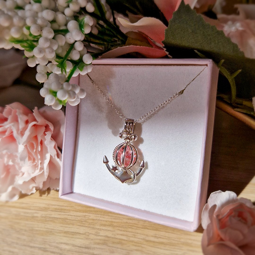 Silver Anchor Necklace 2.jpg