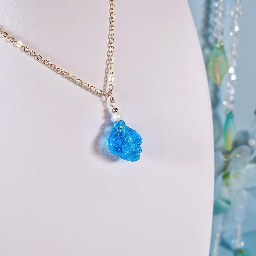 Mermaid Necklace Gold Close Square.jpg
